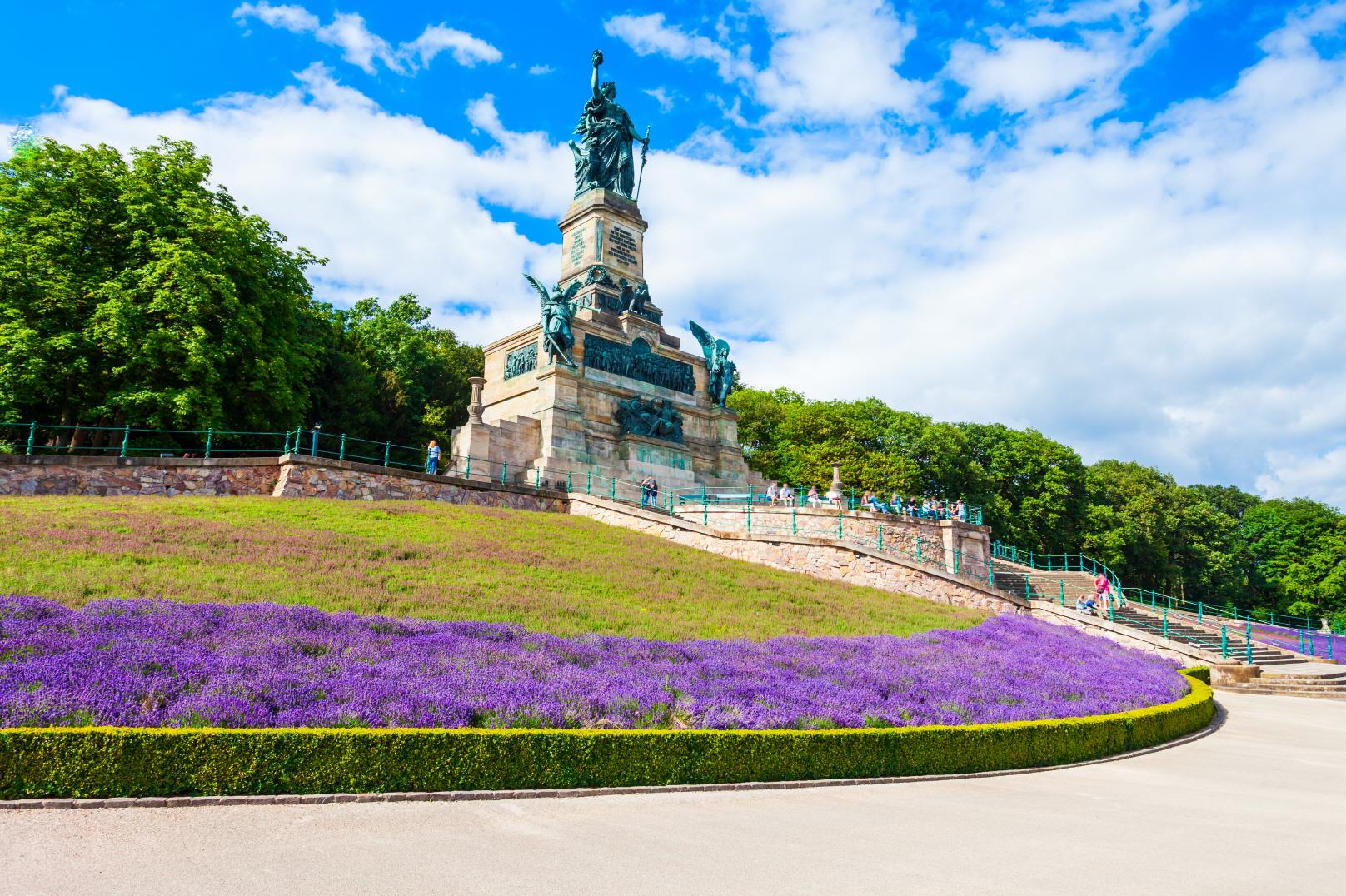 니더발트 언덕  Niederwald Monument