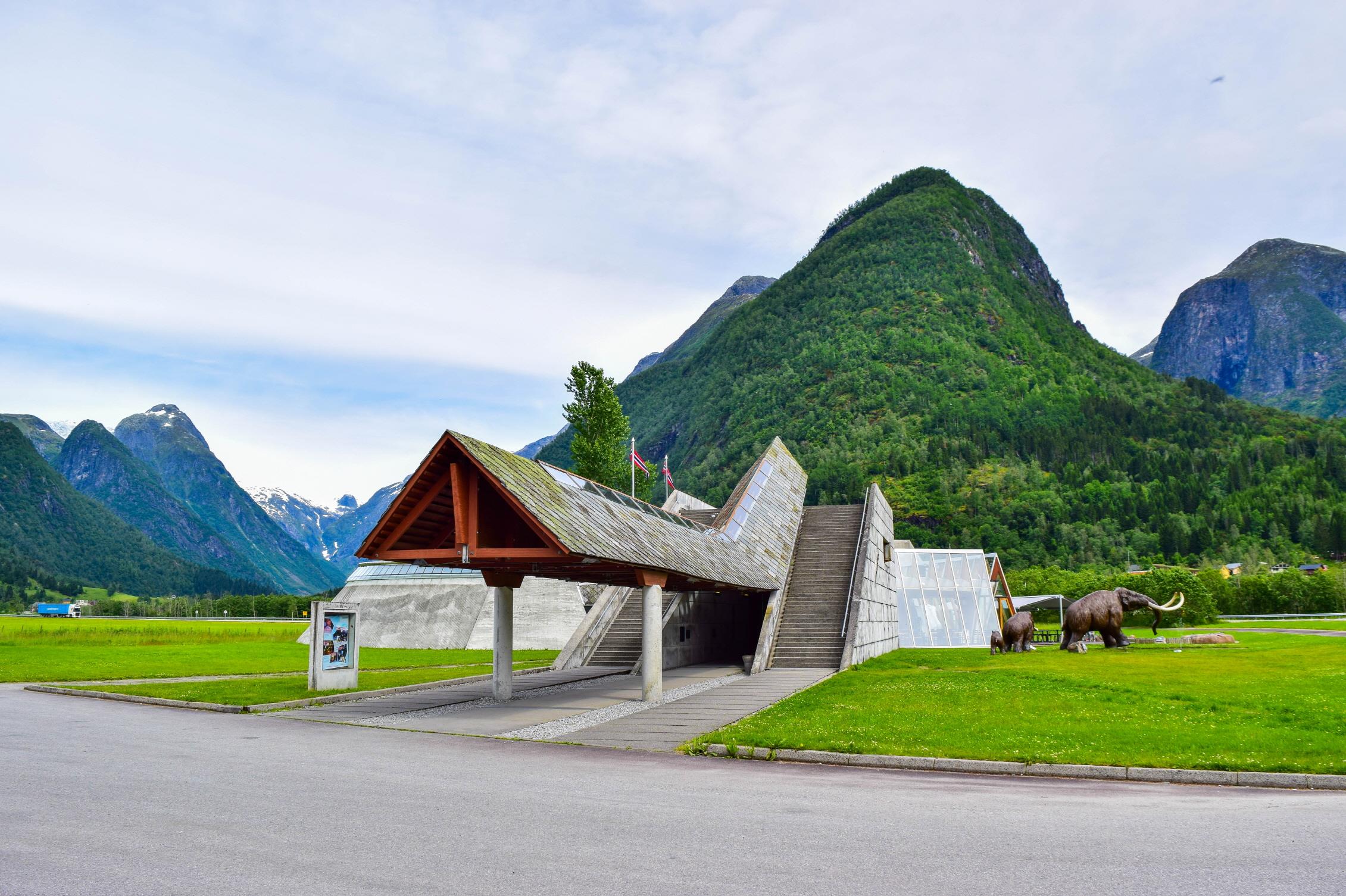 빙하 박물관  Glacier Museum