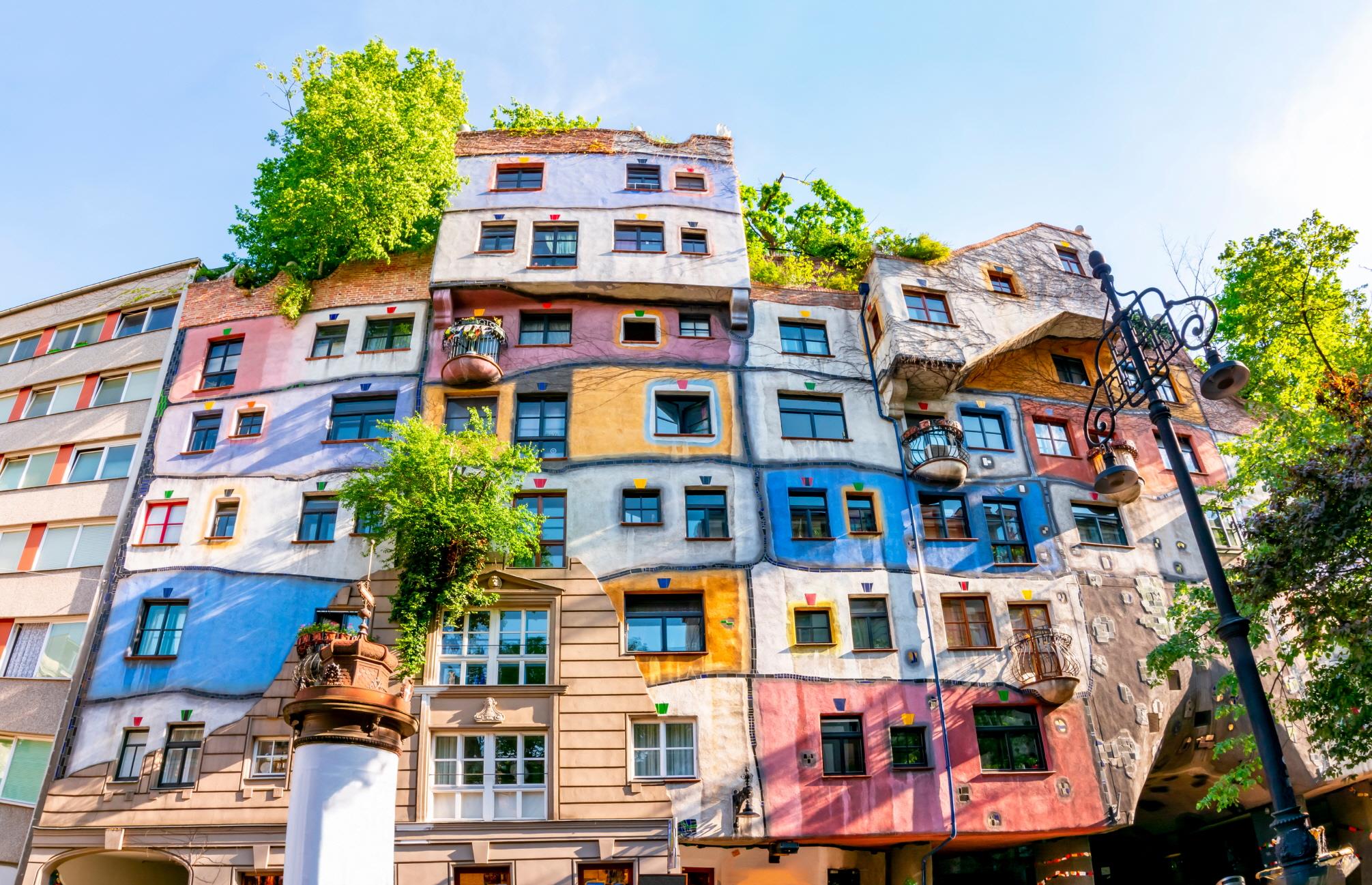 훈데르트 바써 하우스  Kunst Haus Wien. Museum Hundertwasser