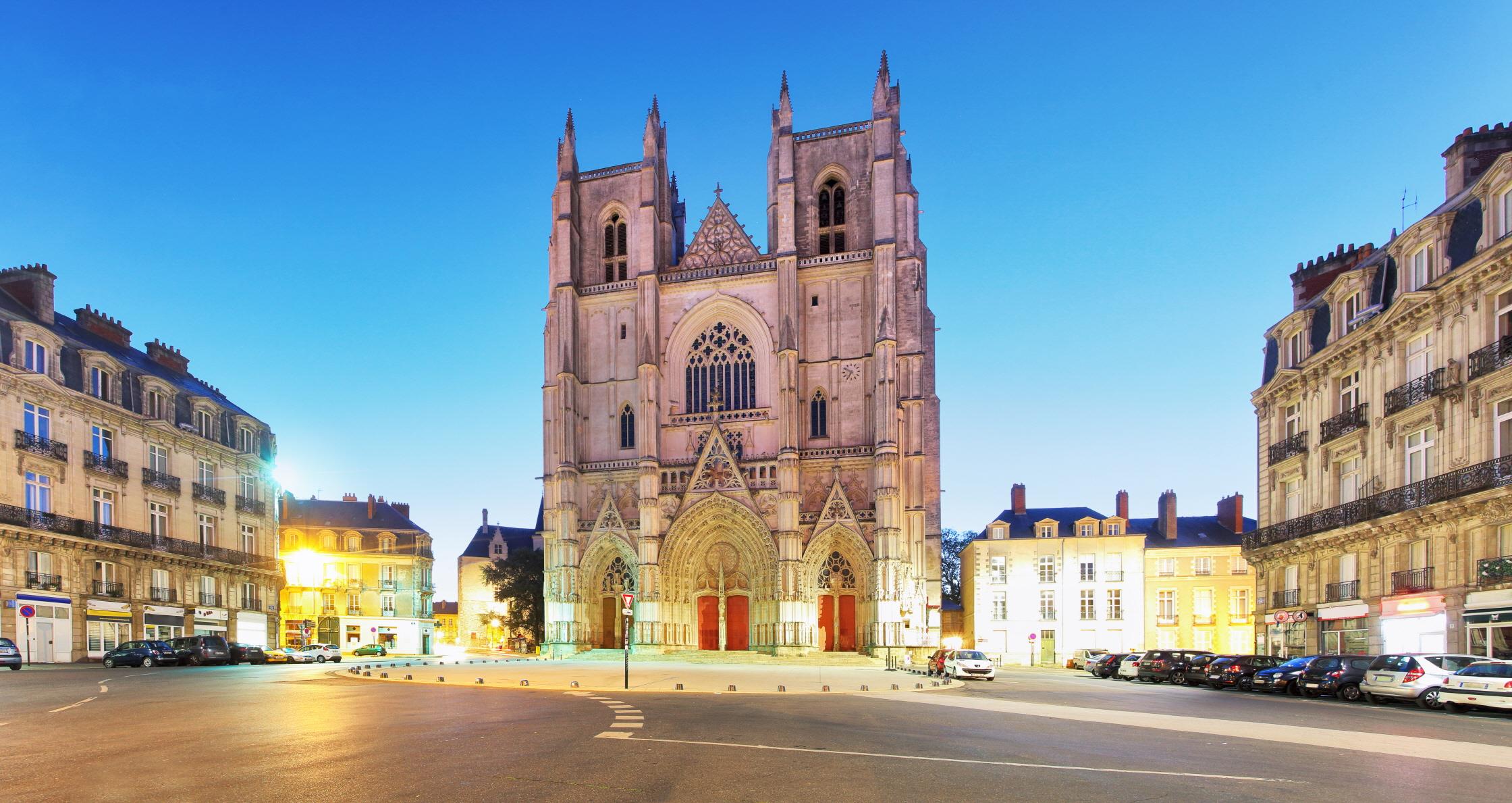 생 피에르와 생폴 대성당  Cathedral Saint-Pierre-et-Saint-Paul