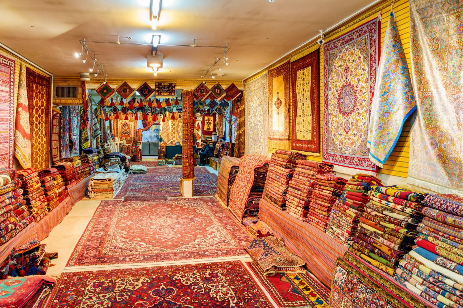 케이샤리예 바자르  Quyesarriyeh Bazaar