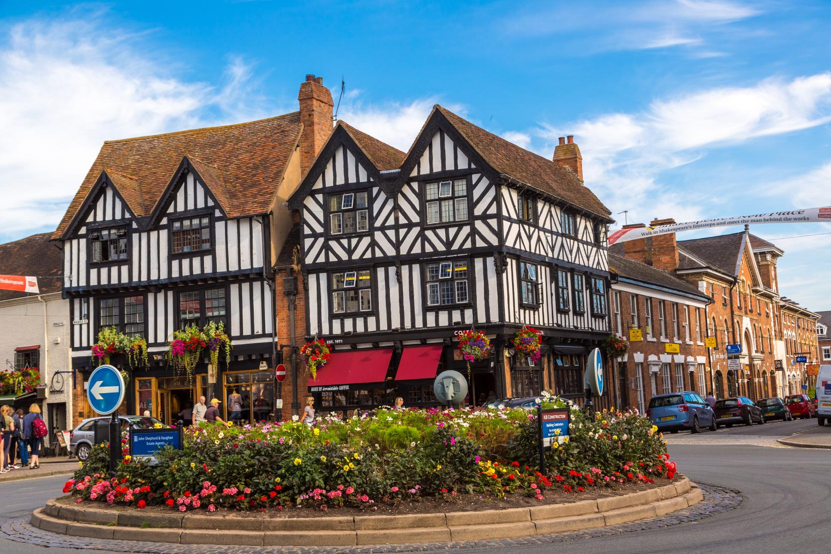 스트랫퍼드어폰에이번 시내  STRATFORD-UPON-AVON