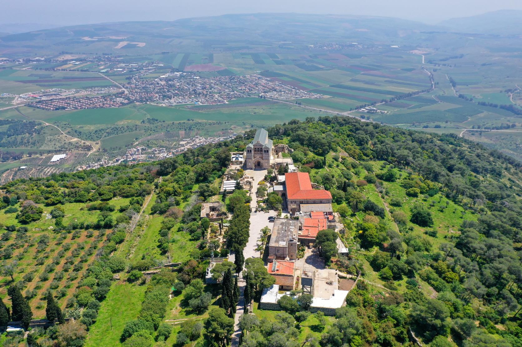 다볼산과 예수 변화 기념교회  Mount Tabor and Church of the Transfiguration