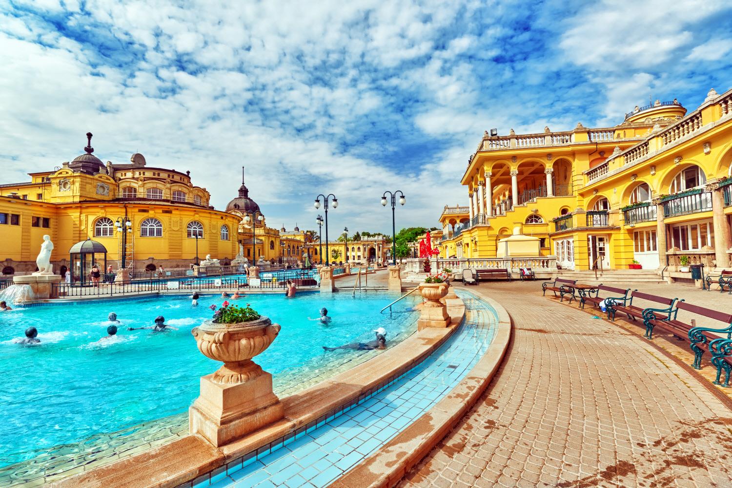 세체니 온천  Szechenyi Thermal Spa