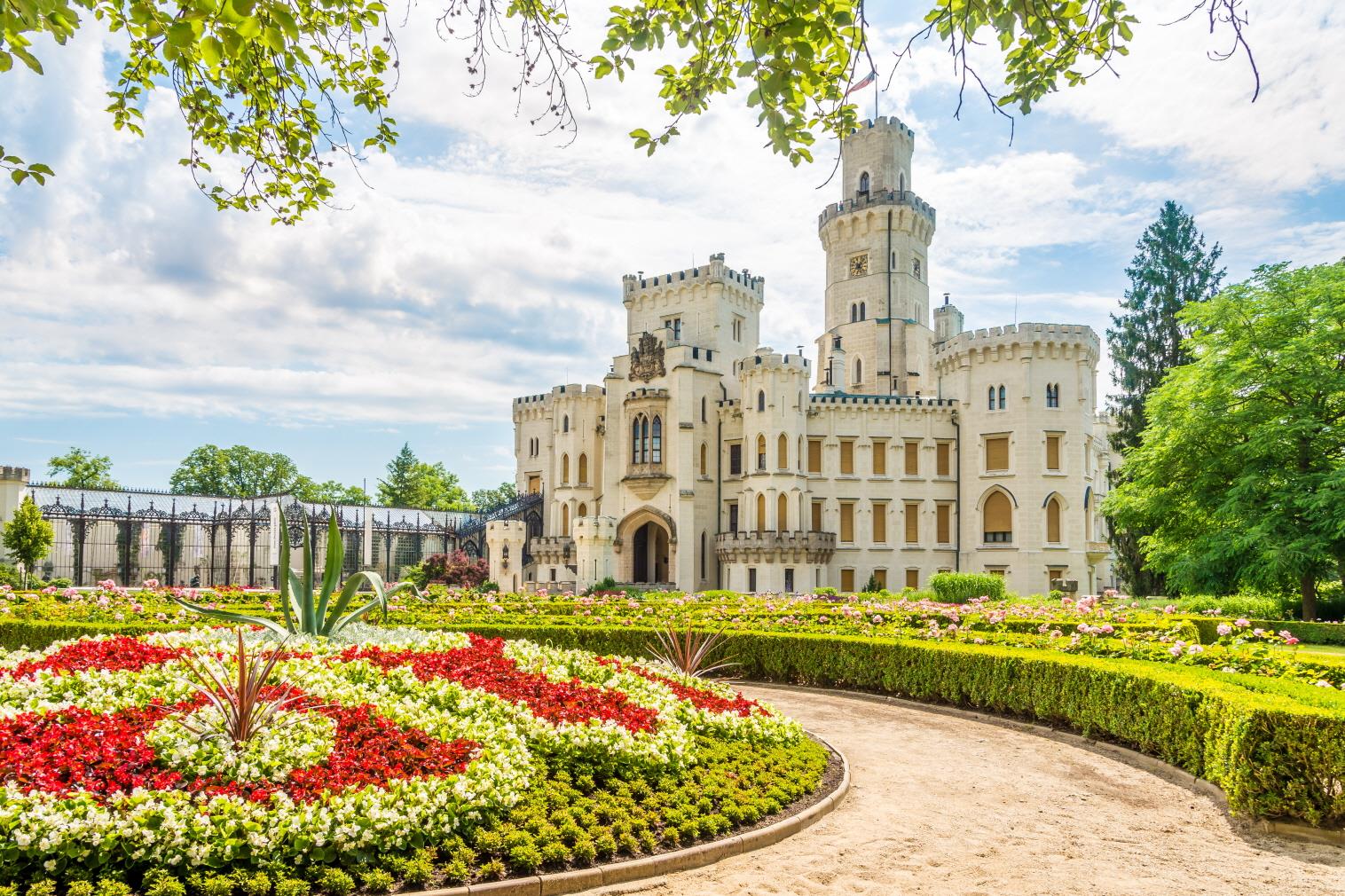 흘루보카 성  Hluboka nad Vltavou Castle