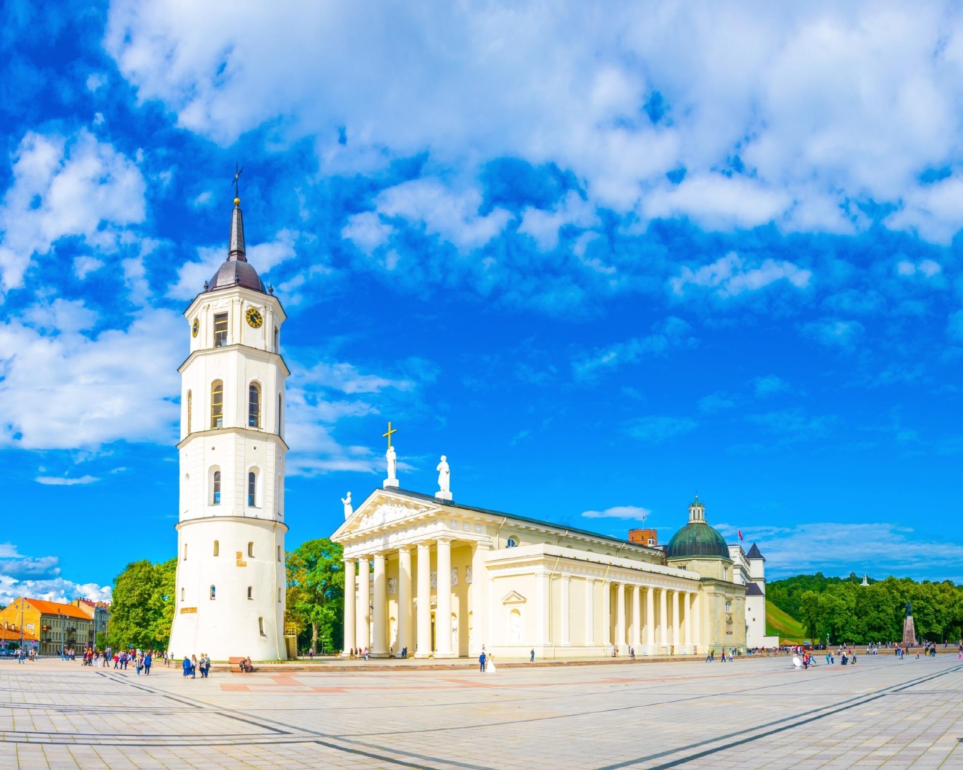 빌니우스 대성당과 종탑  Vilnius Cathedral and Bell Tower