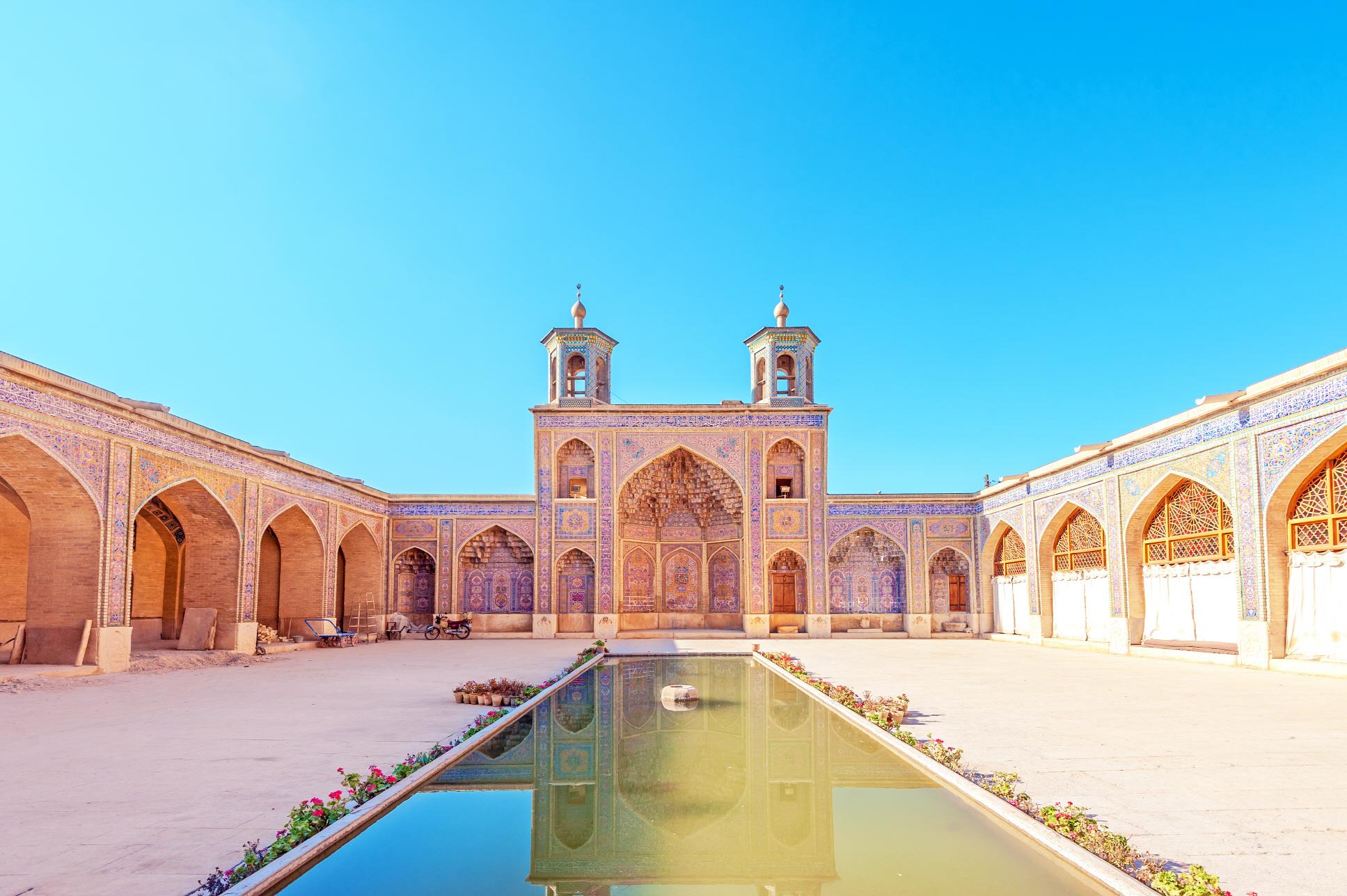 나시롤 몰크 모스크  Nasir Ol Molk Mosque