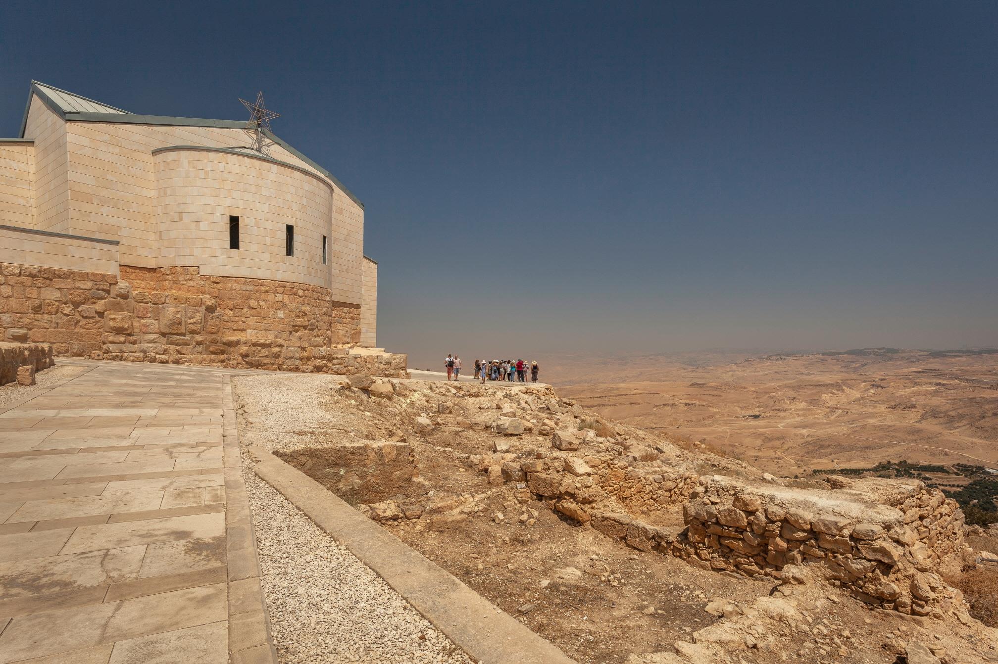 느보산 모세기념 교회  Mt. Nebo