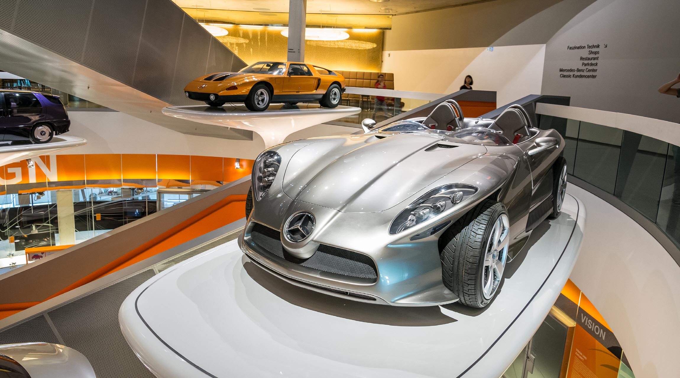 벤츠 박물관  Mercedes-Benz Museum