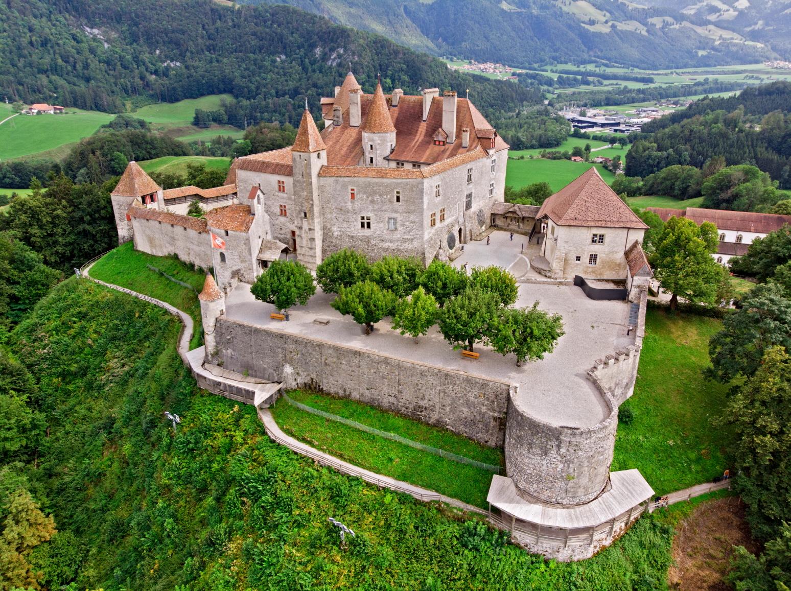 그뤼예르 성  Gruyere Castle