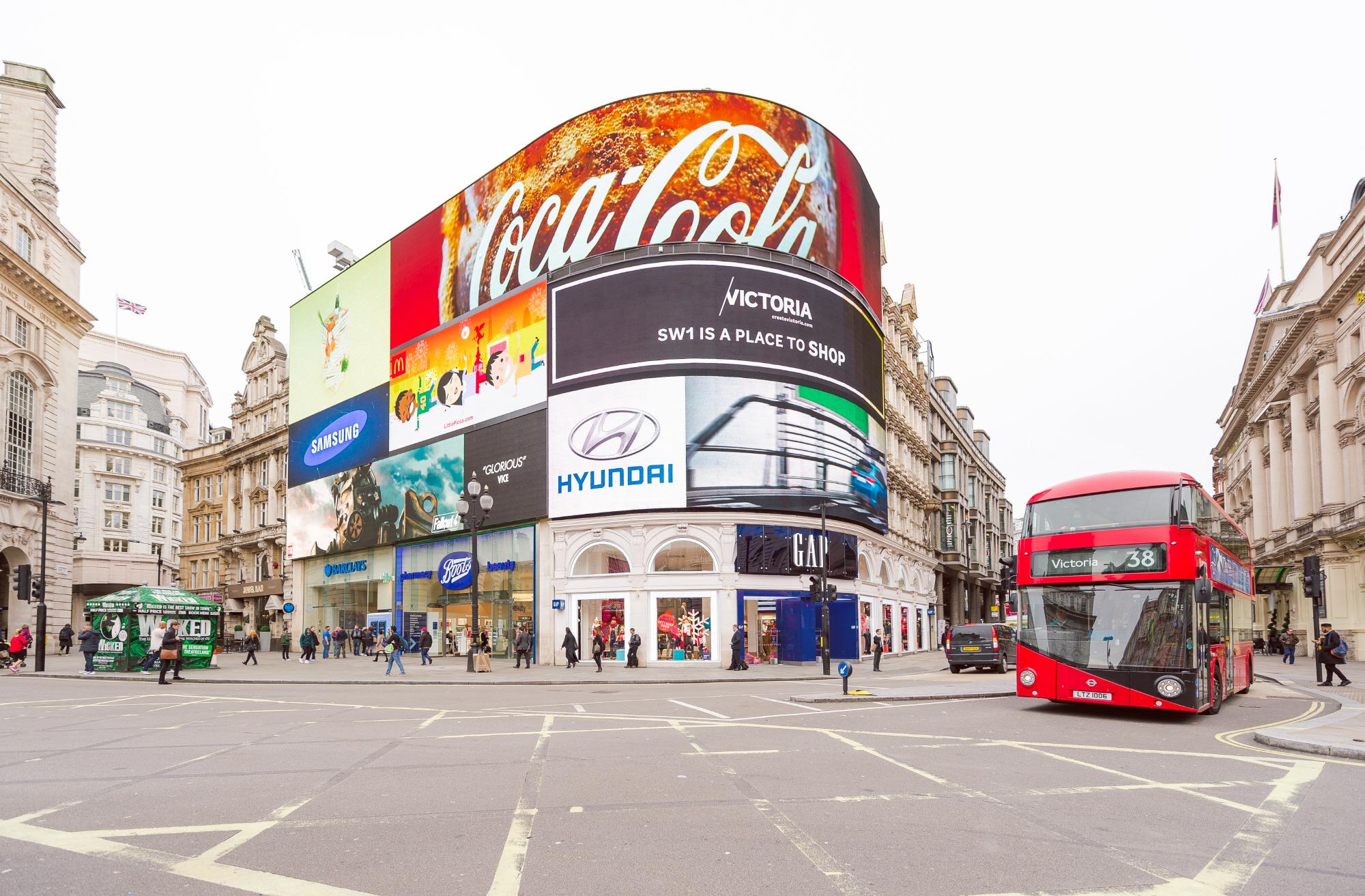 피카딜리 서커스  Piccadilly Circus