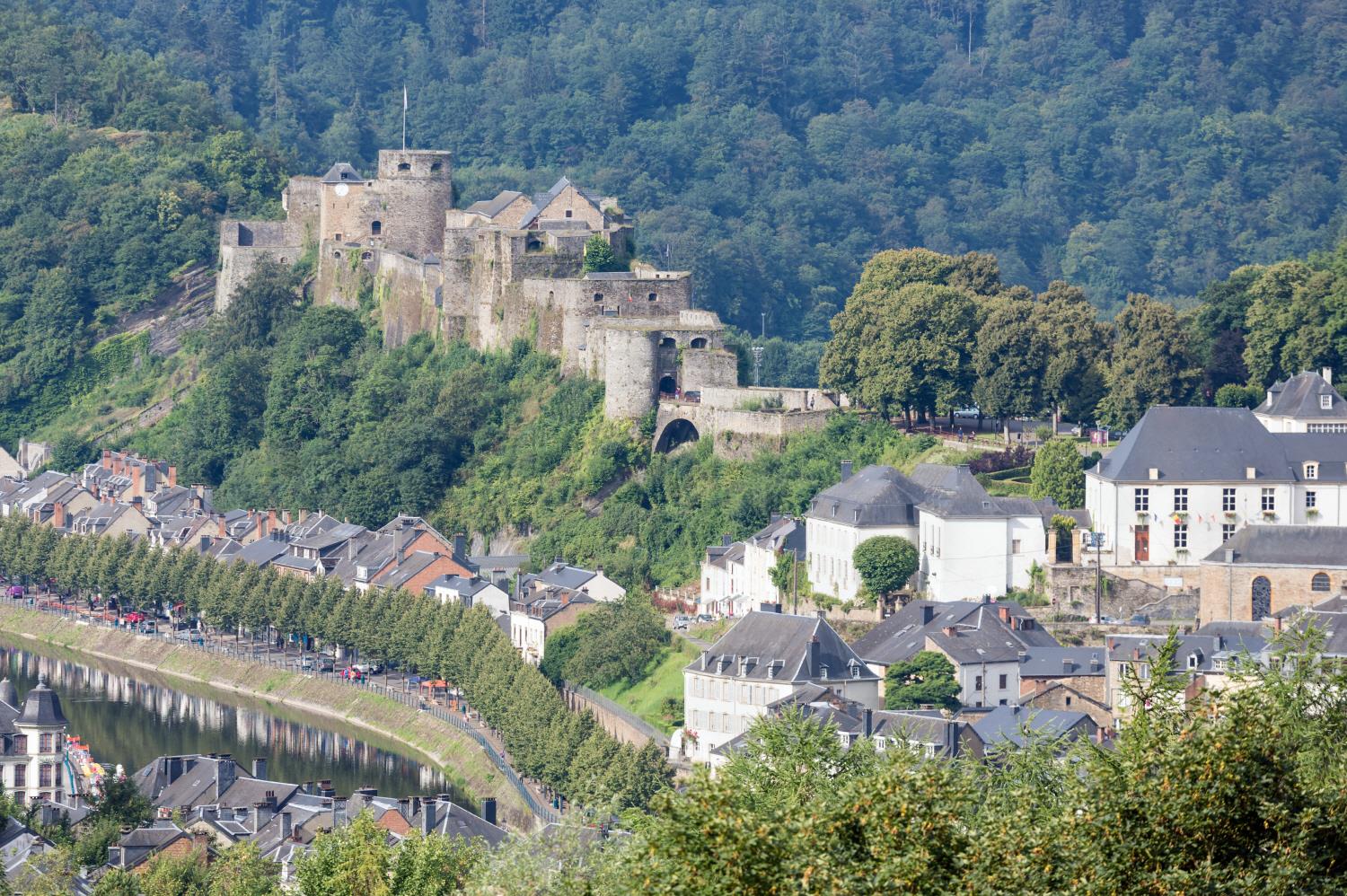 부용 성  Bouillon castle