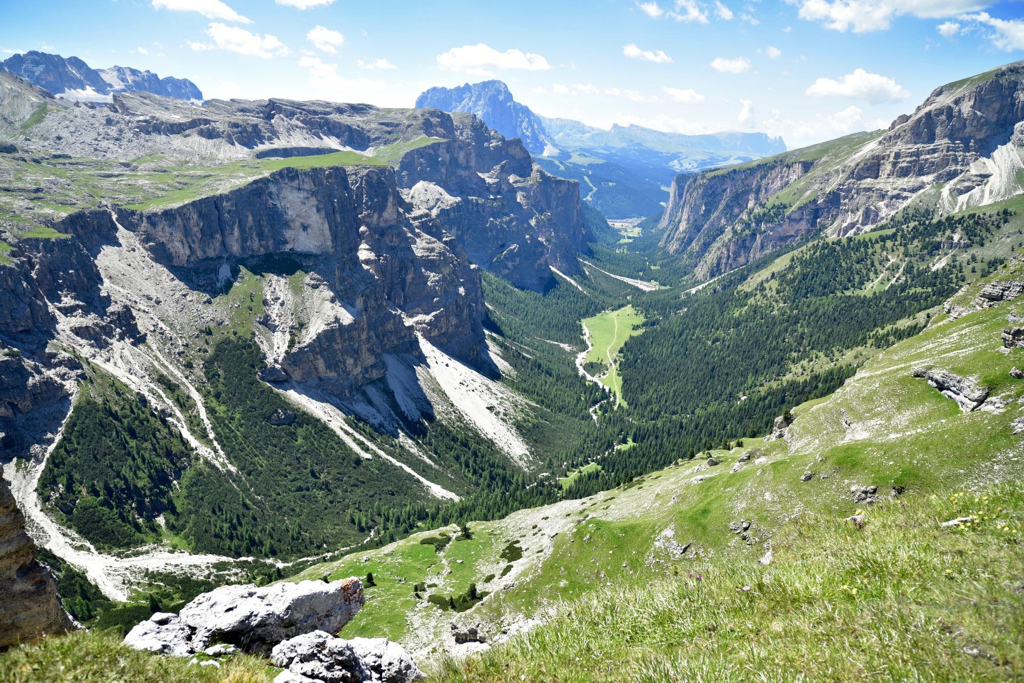 치르-발가르데나 트레킹  Cirspitzen and passo di Val Gardena