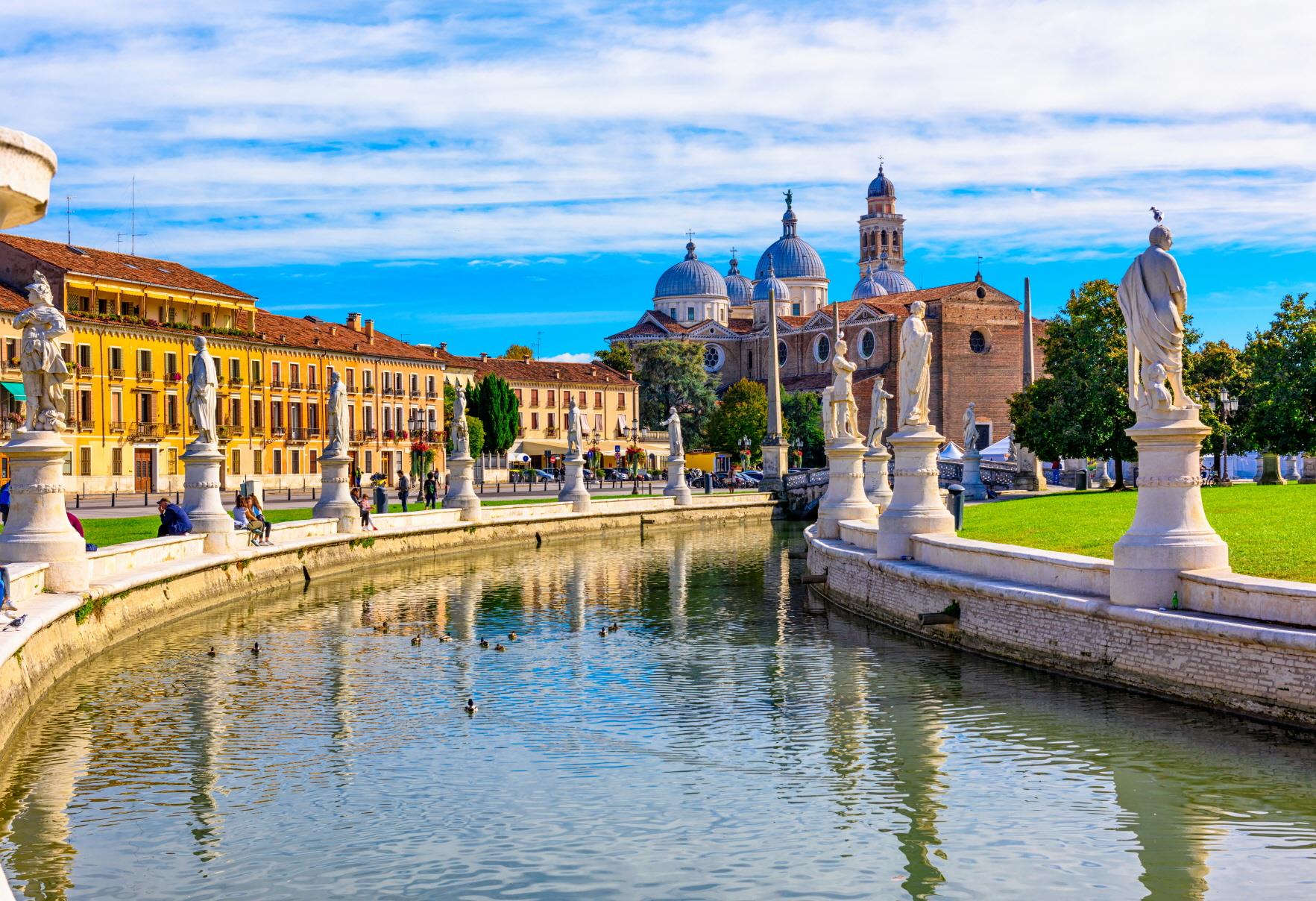 프라토 델라 발레 광장  Prato della Valle