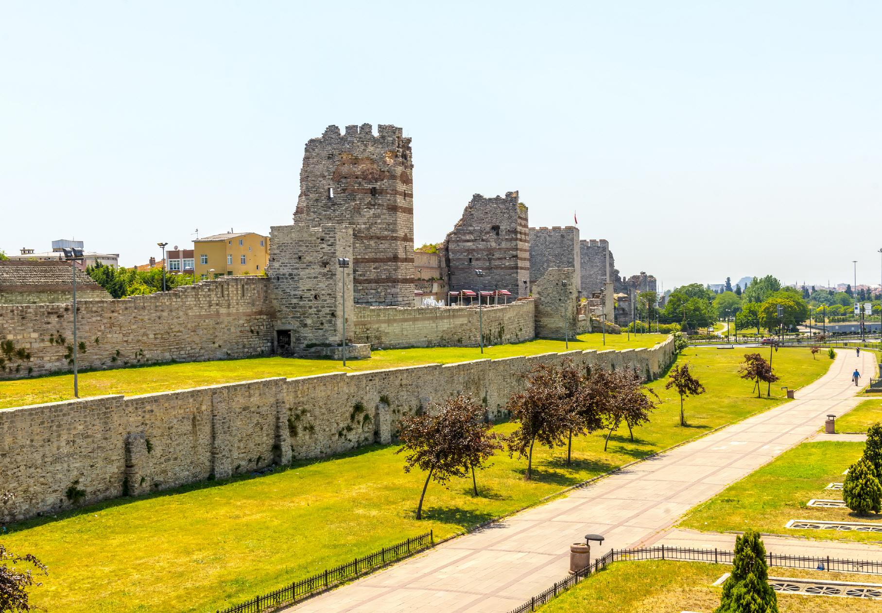 테오도시우스 성벽  Theodosius Walls