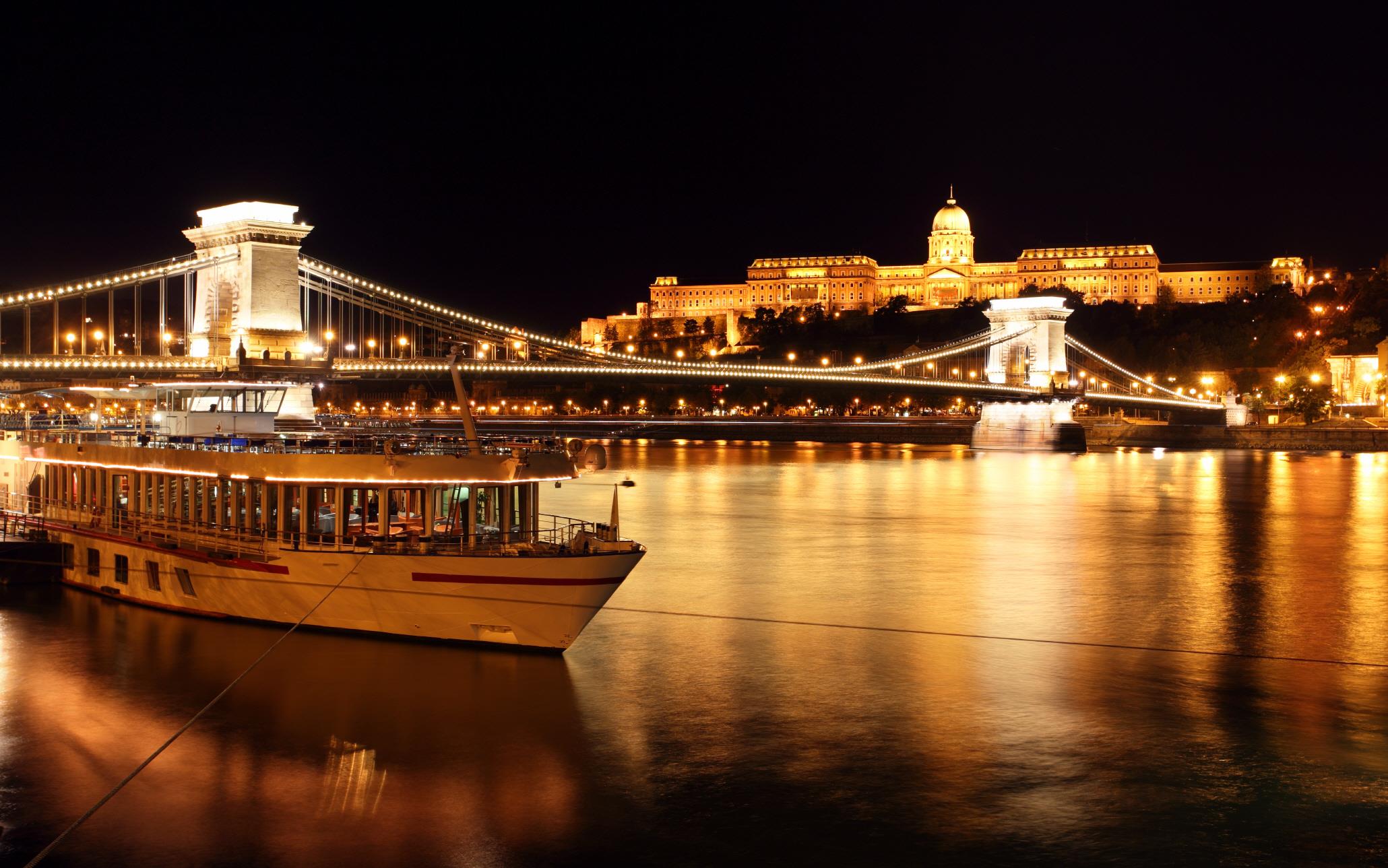 다뉴브강 유람선 야경투어  Danube Cruise Night Tour