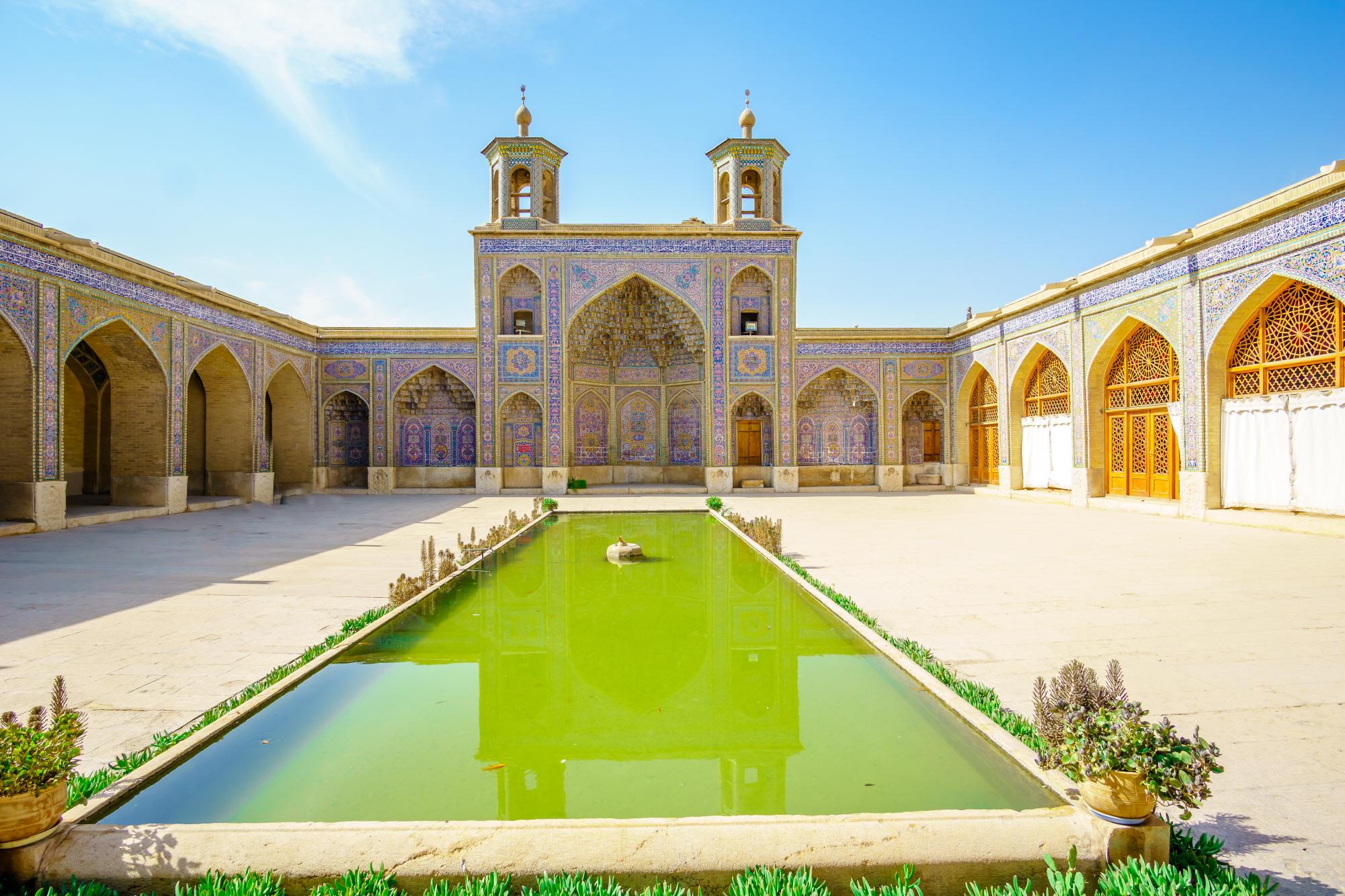 나시롤 몰크 모스크  Nasir Ol Molk Mosque