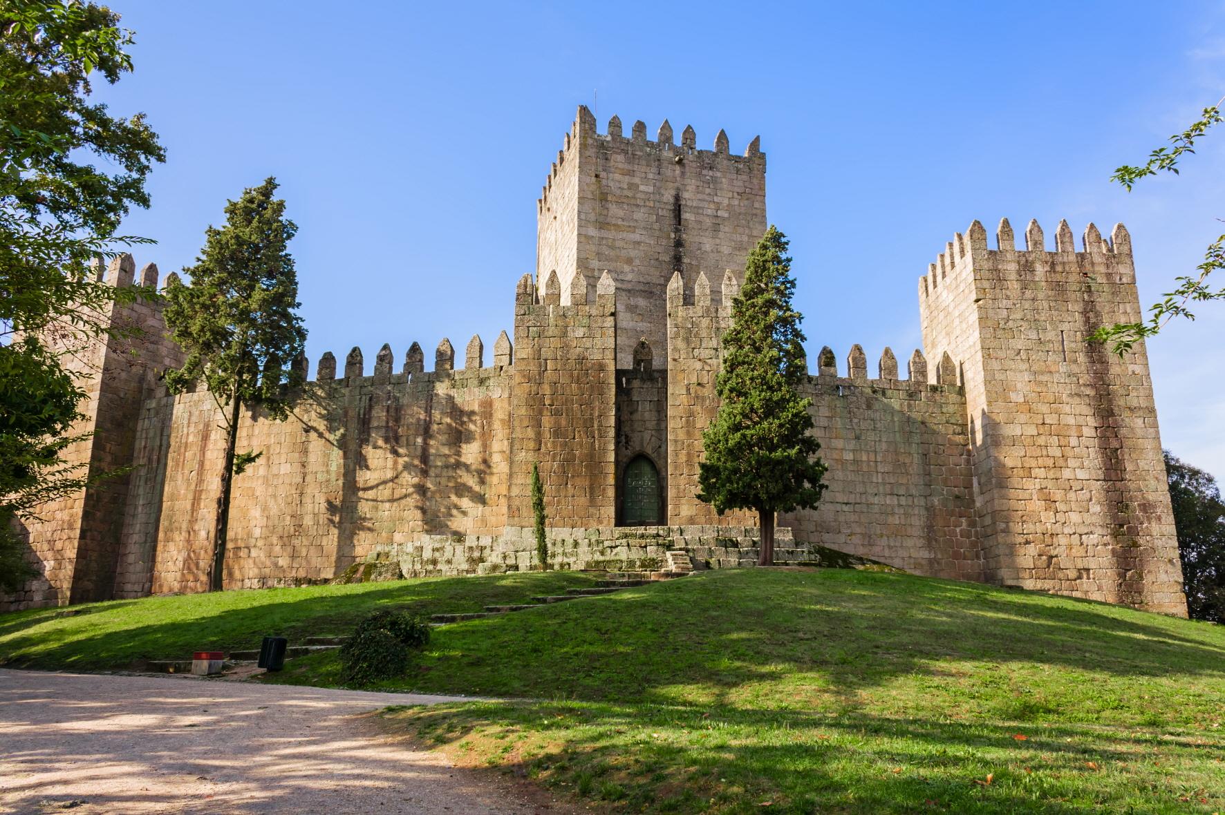 기마랑이스 성  Castelo de Guimaraes