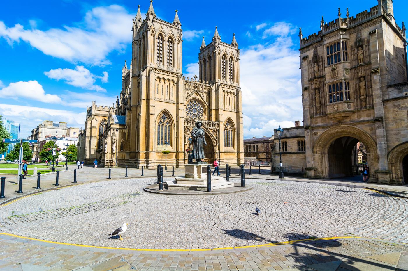 브리스톨 대성당  Bristol cathedral (Cathedral Church of the Holy and Undivided Trinity)