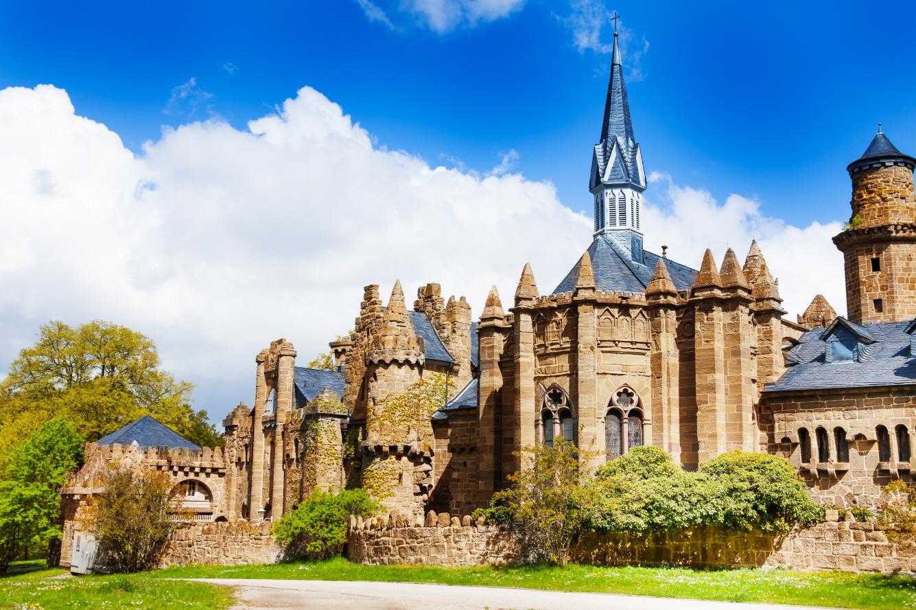 레벤부르크 성  Lowenburg Castle