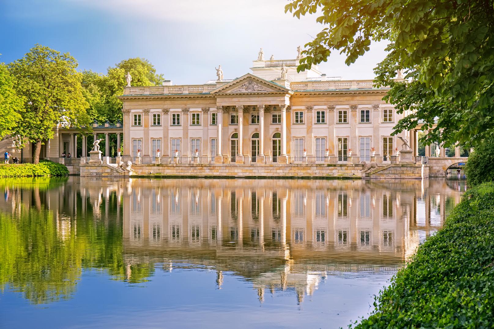 와지엔키 공원과 궁전  Palac Lazienki
