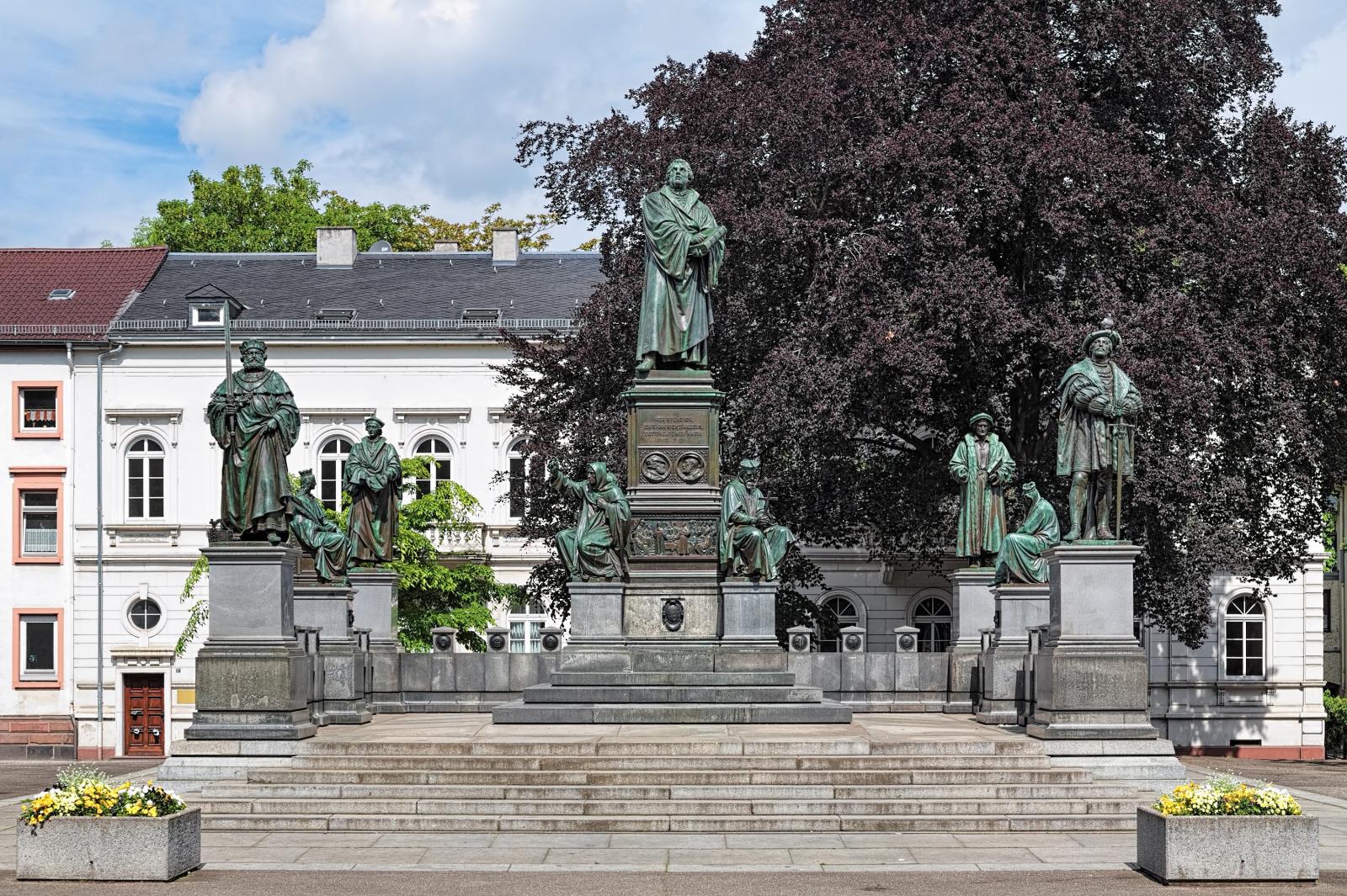 보름스 마틴 루터 동상  Lutherdenkmal