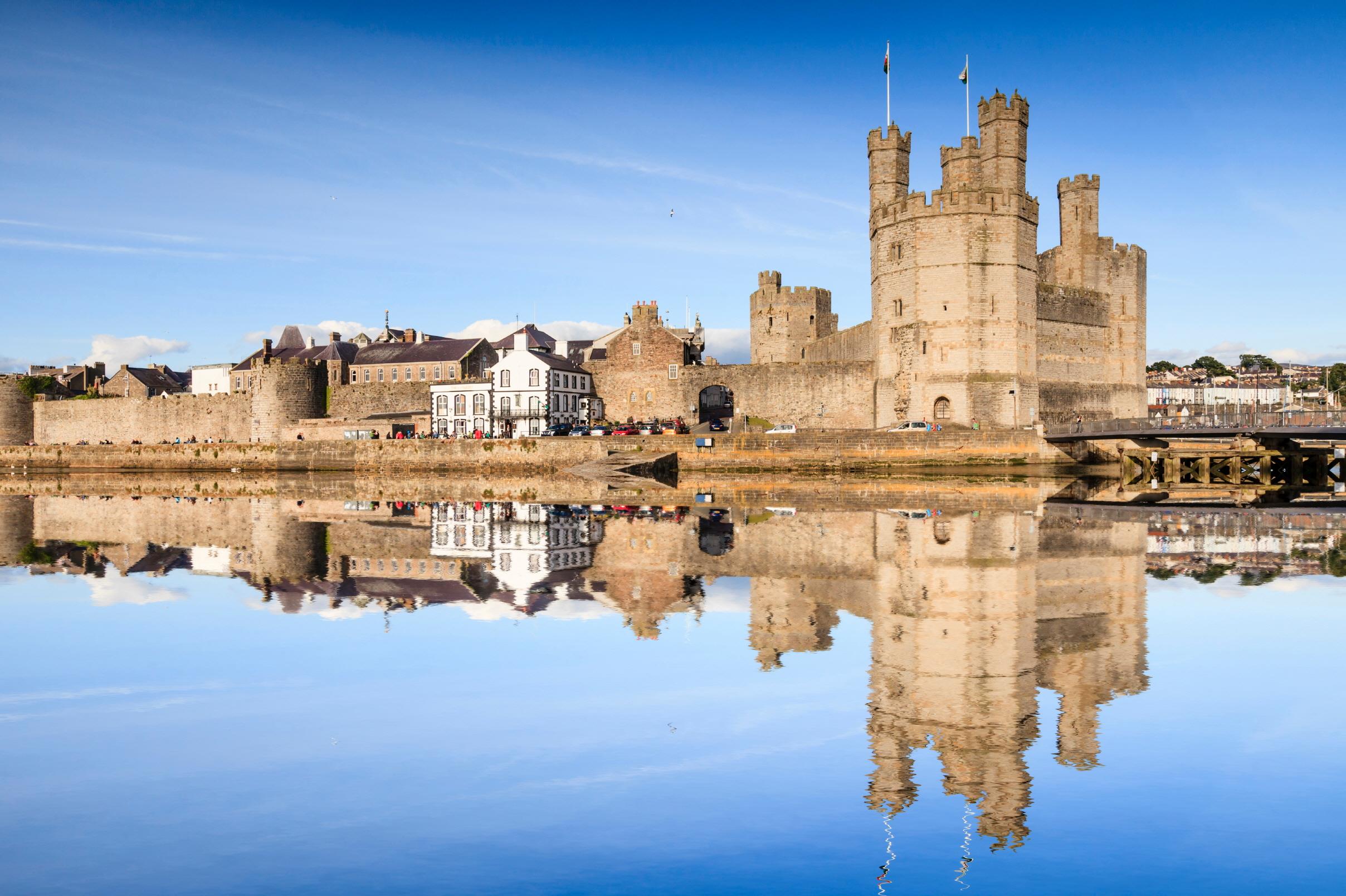 카나번 성  Caernarfon Castle