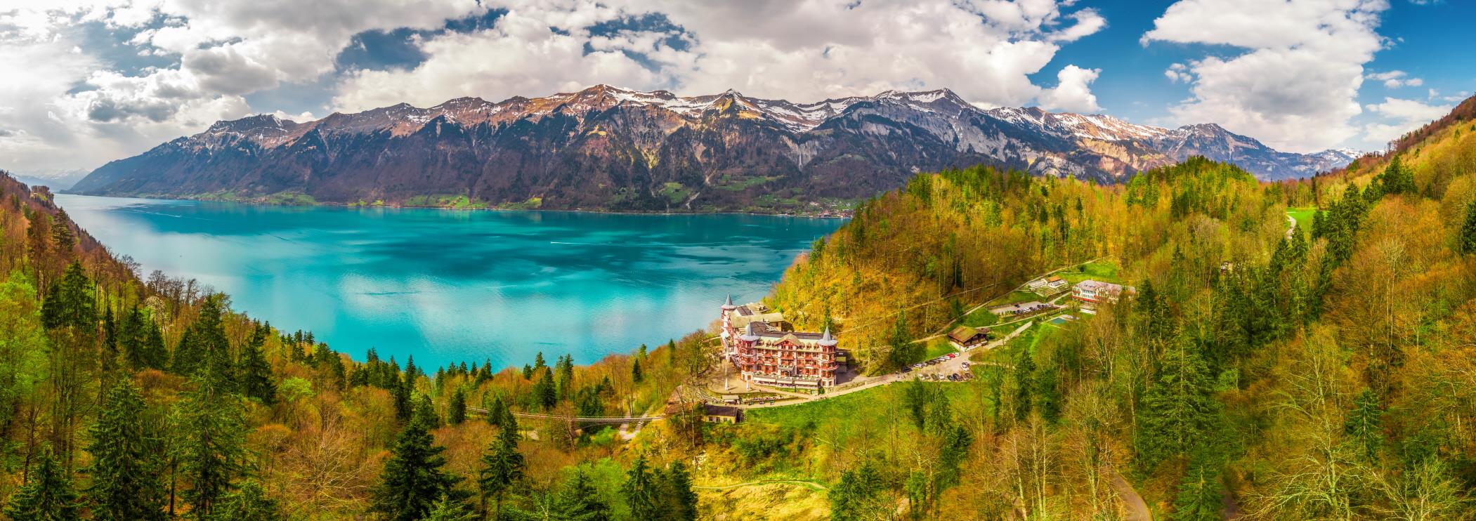 브리엔츠호수와 이젤발트 마을  Brienz lake and town