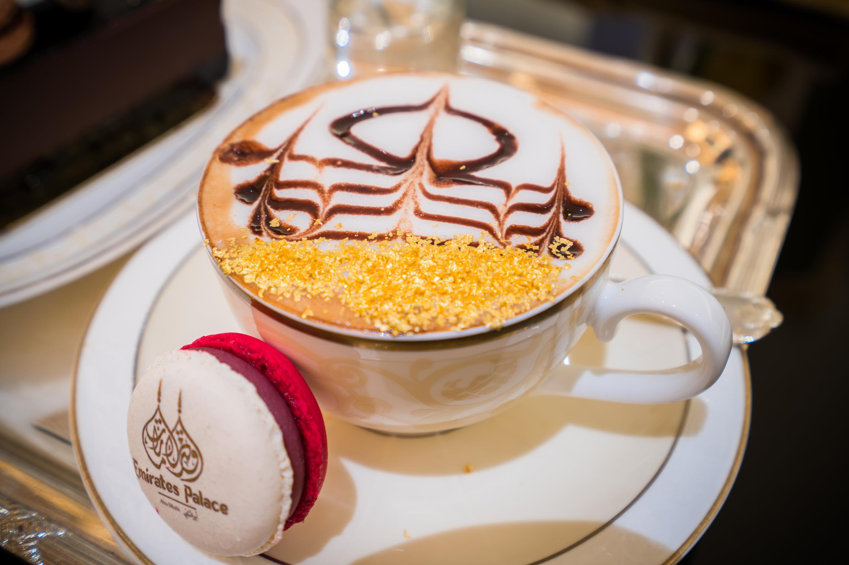 팰리스호텔 골드커피  Emirates Palace hotel gold mixed coffee