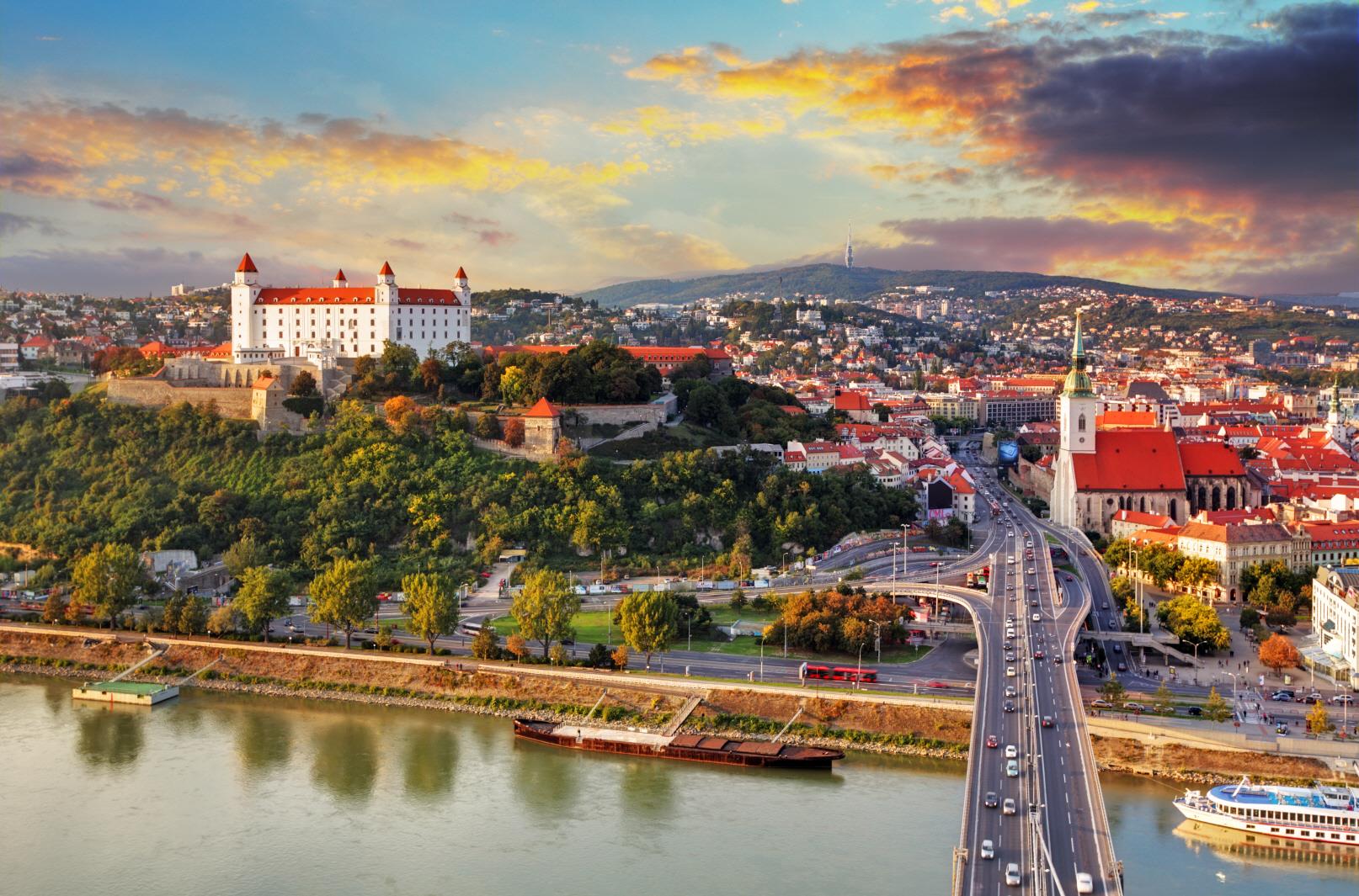 브라티슬라바 성  Bratislava Castle