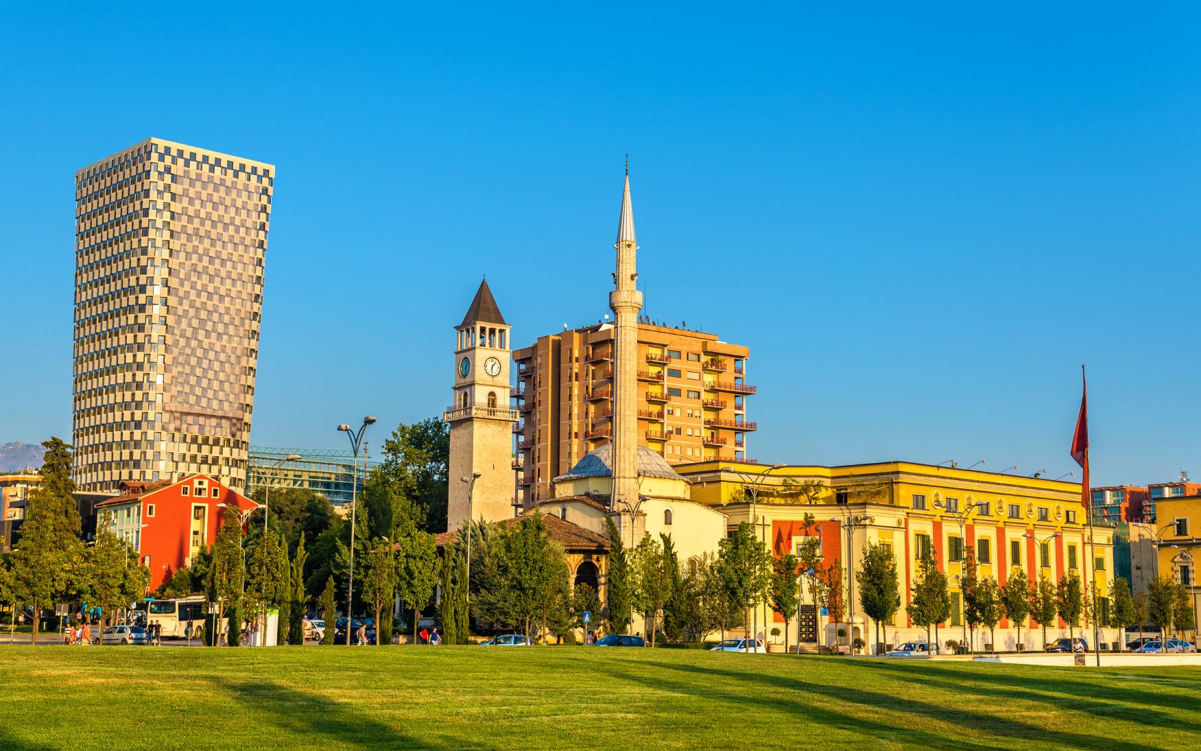 티라나 시계탑  The Clock Tower of Tirana