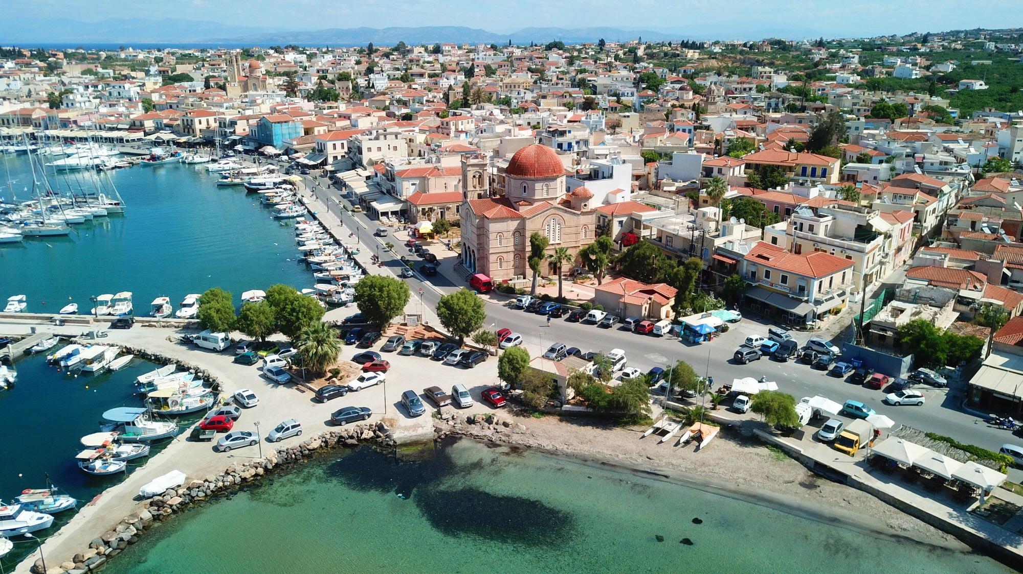 에기나 시내  Aegina