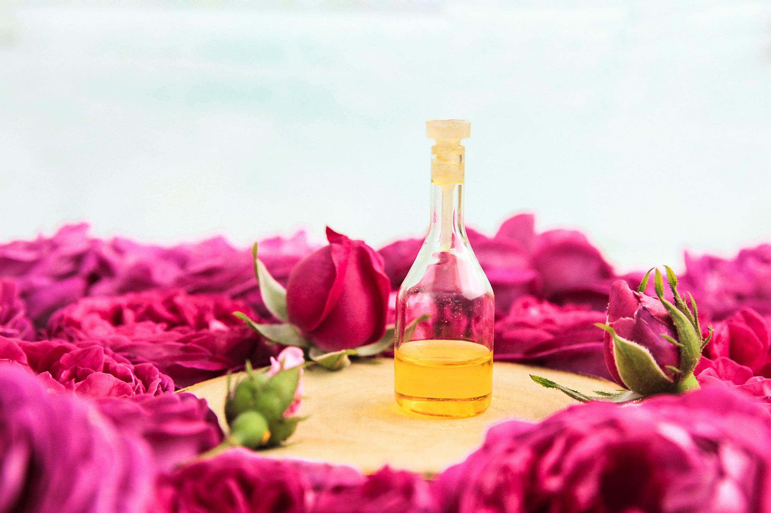 장미오일 & 화장품  Rose oil & cosmetic