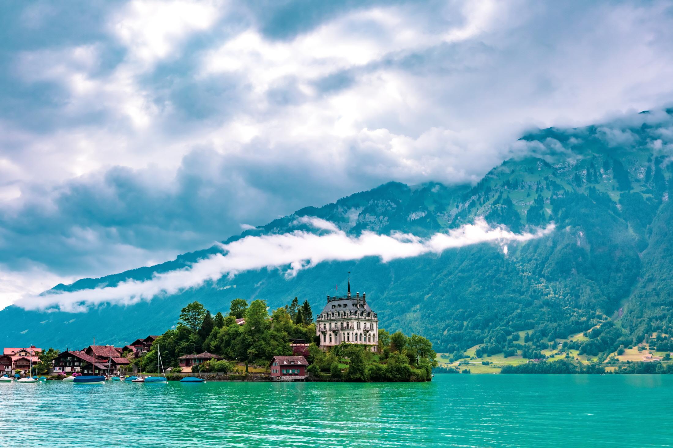 브리엔츠호수와 이젤발트 마을  Brienz lake and town