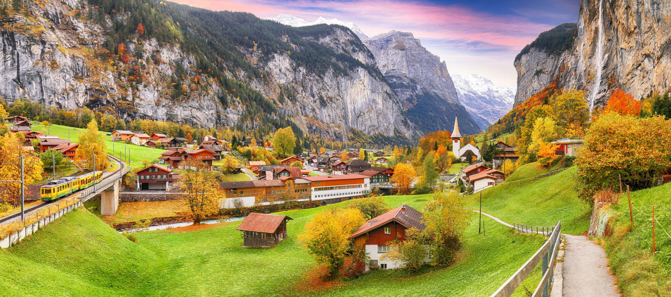 라우터브루넨 마을  Lauterbrunnen