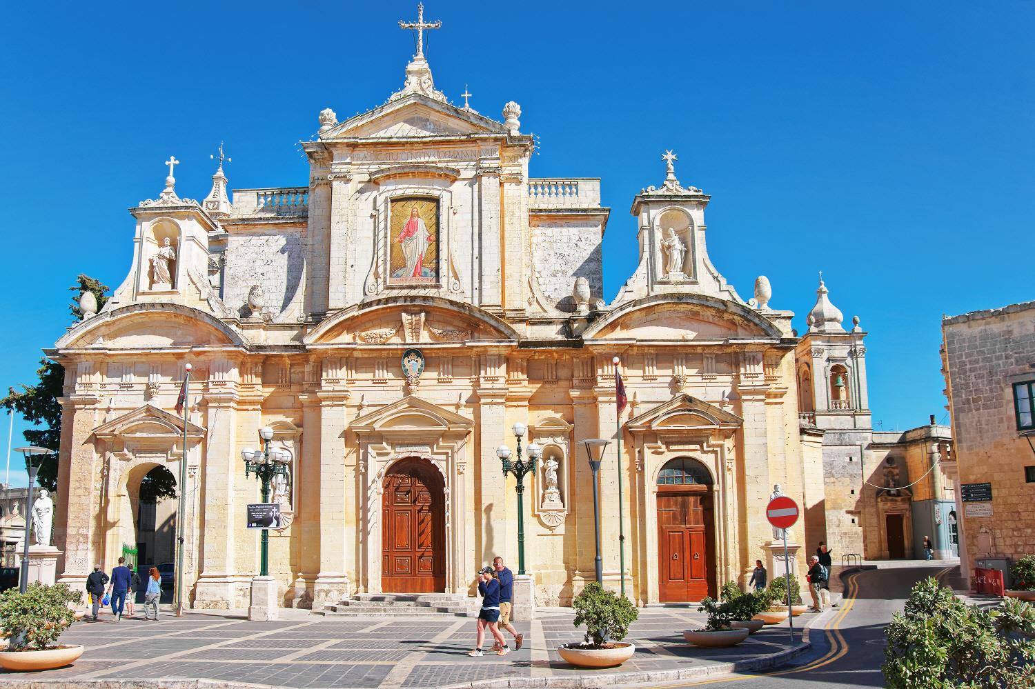 성 바울 성당  Parish Church of St Paul