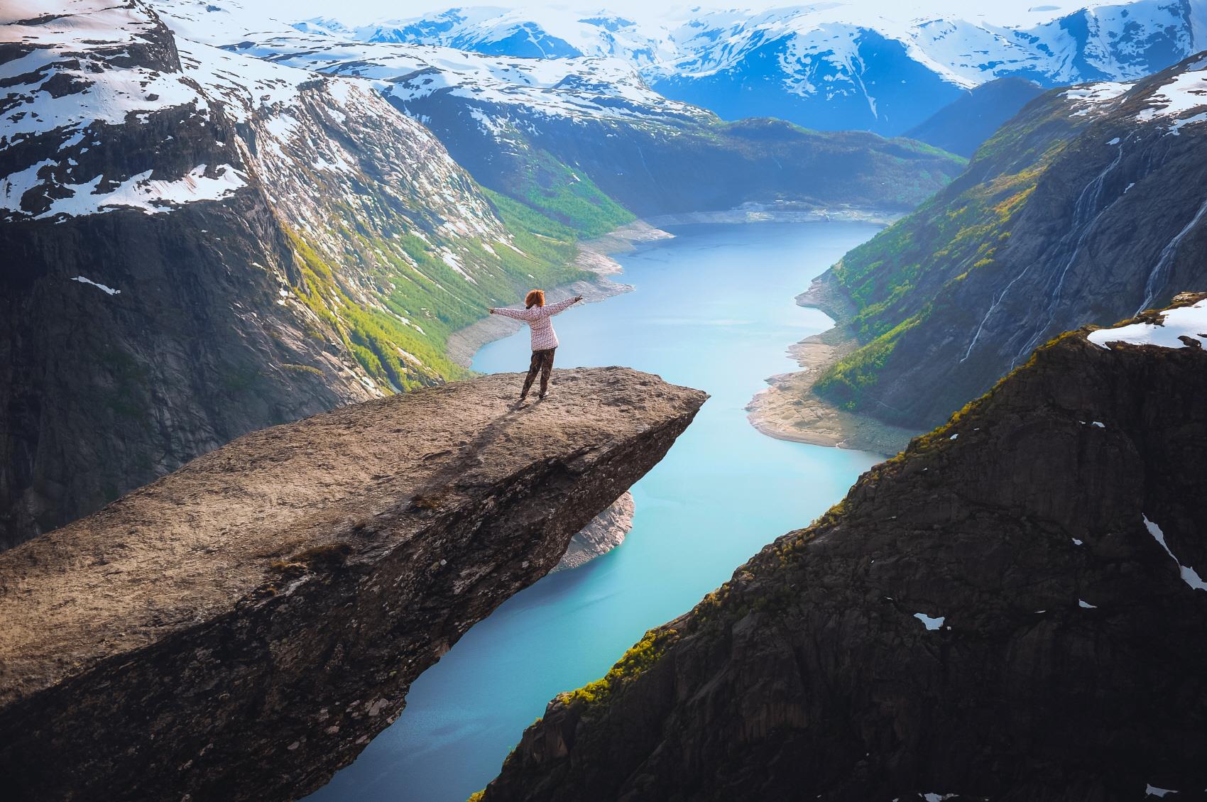 트롤퉁가 바위  Trolltunga