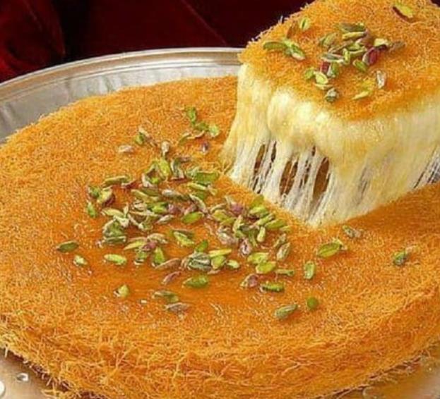 쿠나파  Kanafeh(Kunafa,Kanafe, Kunafe)