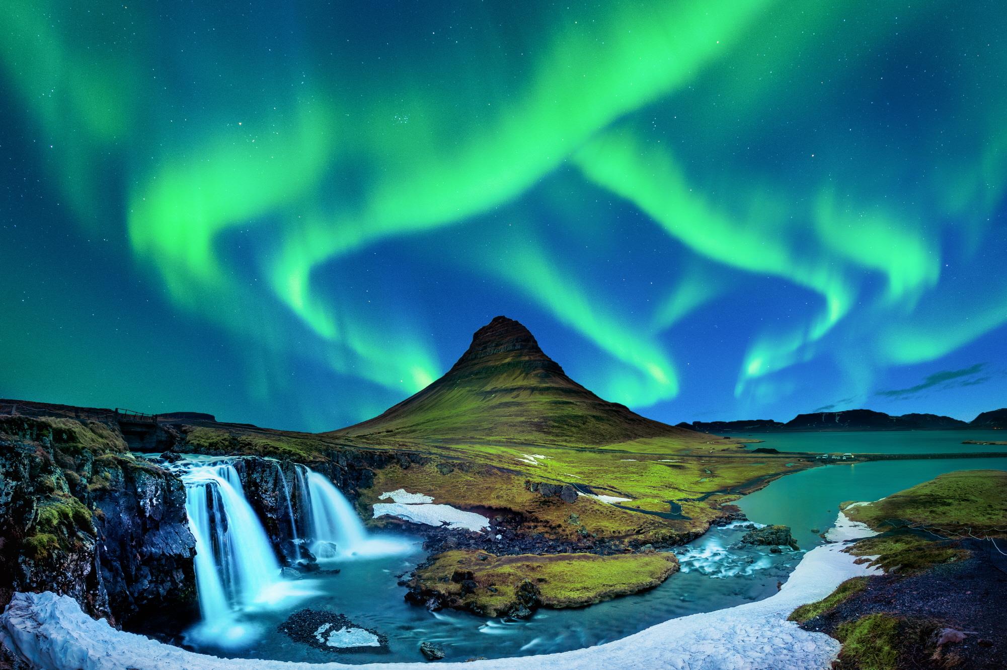 키르큐펠  Kirkjufell