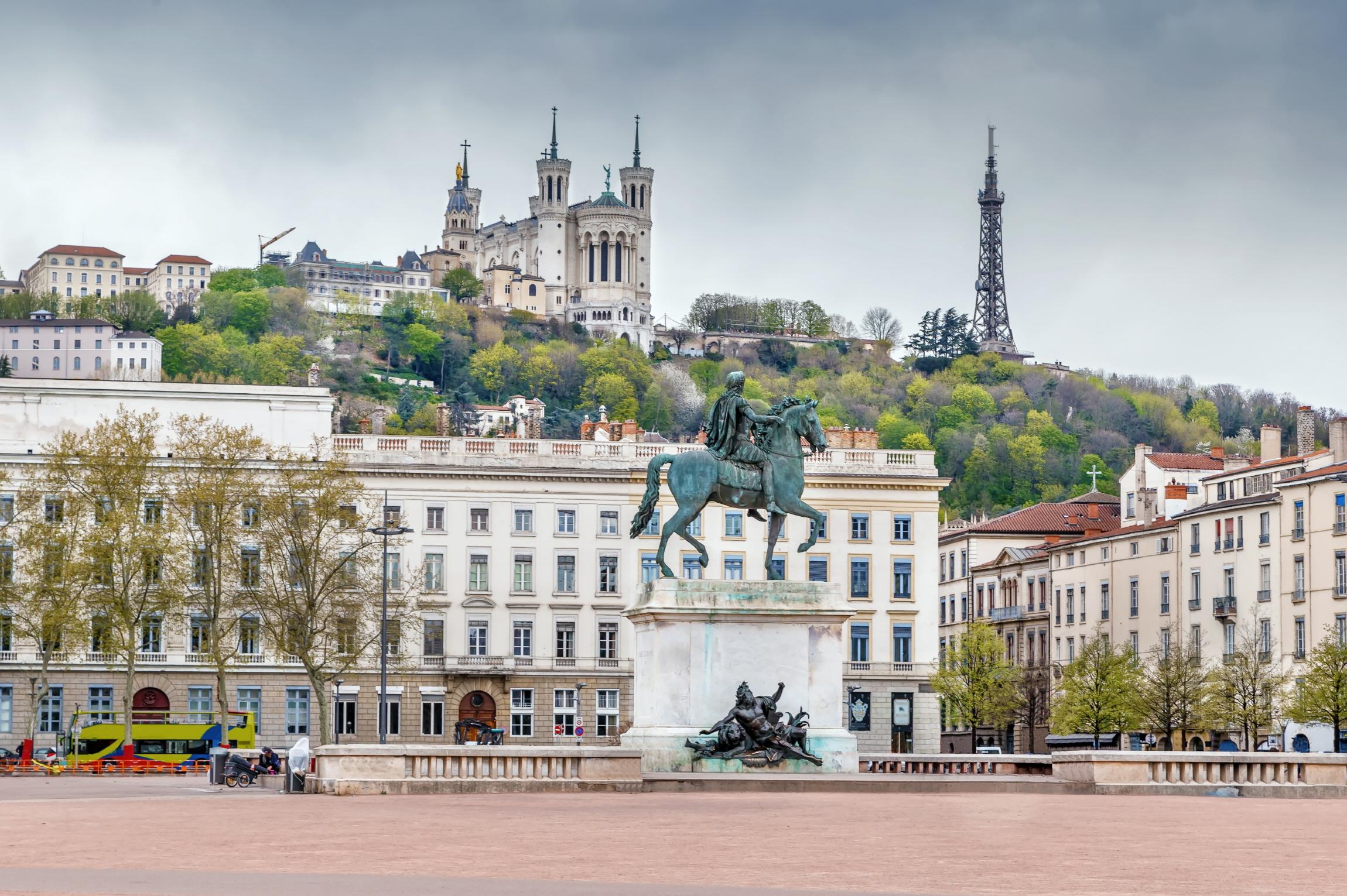 벨쿠르 광장  Place Bellecour