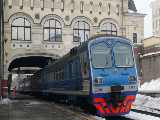 블라디보스톡 기차역 & 시베리아 횡단열차 기념비