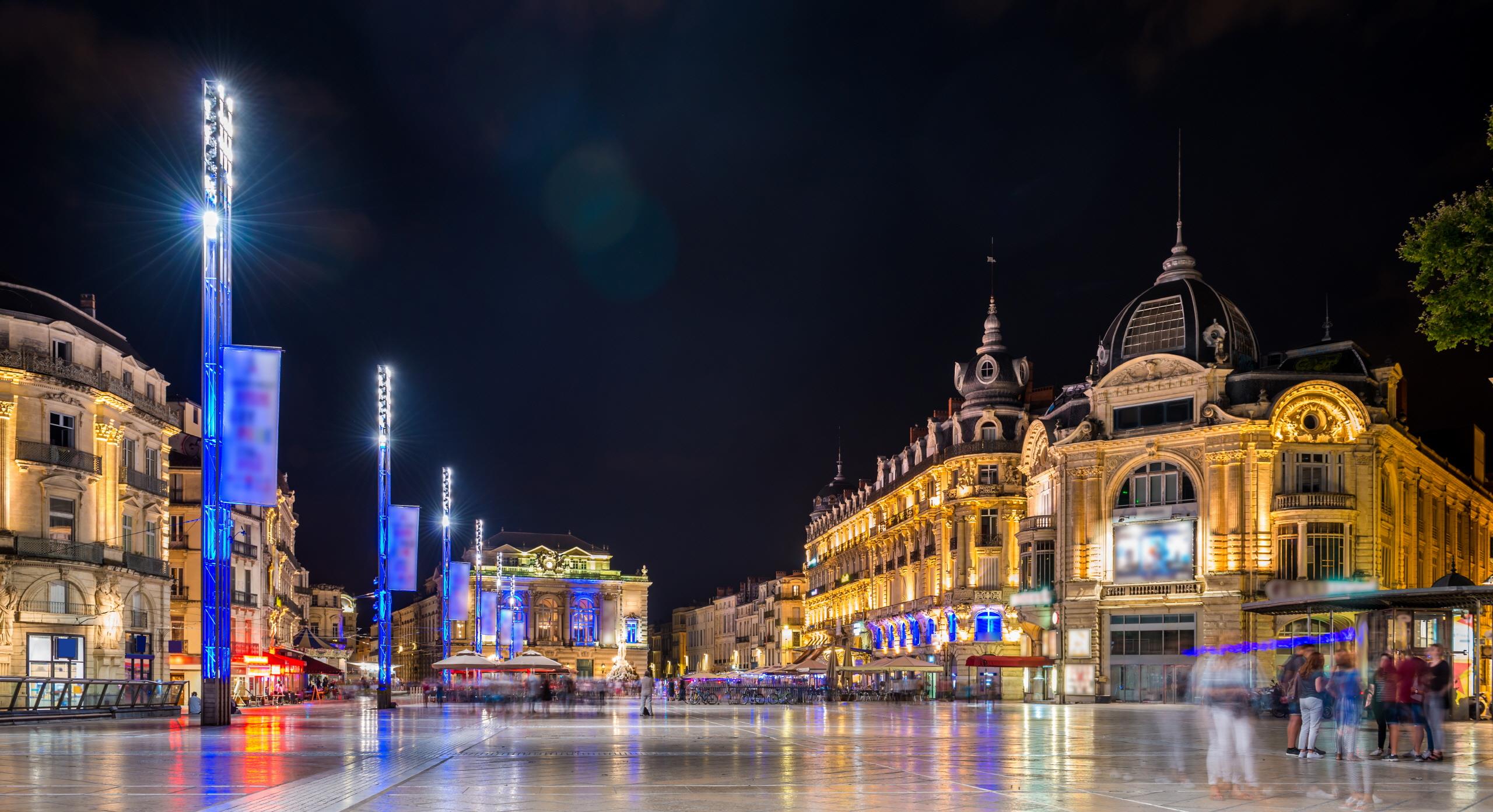 코메디 광장  Place de la Comedie