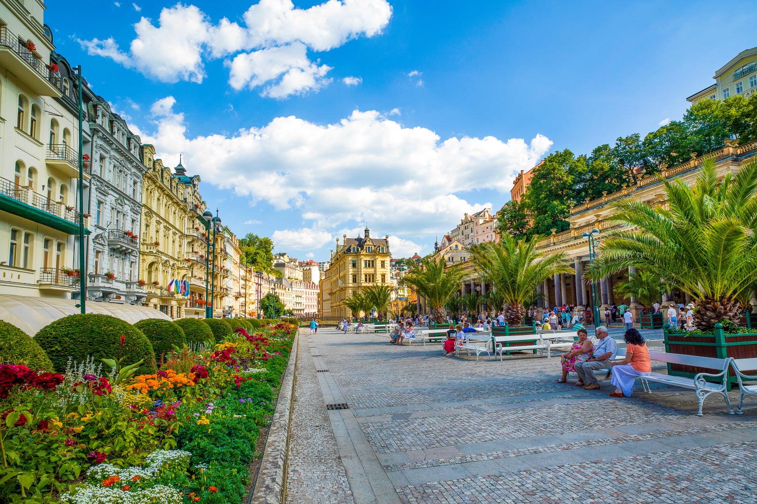 까를로비바리 시내  KARLOVY VARY(= Karlsbad )