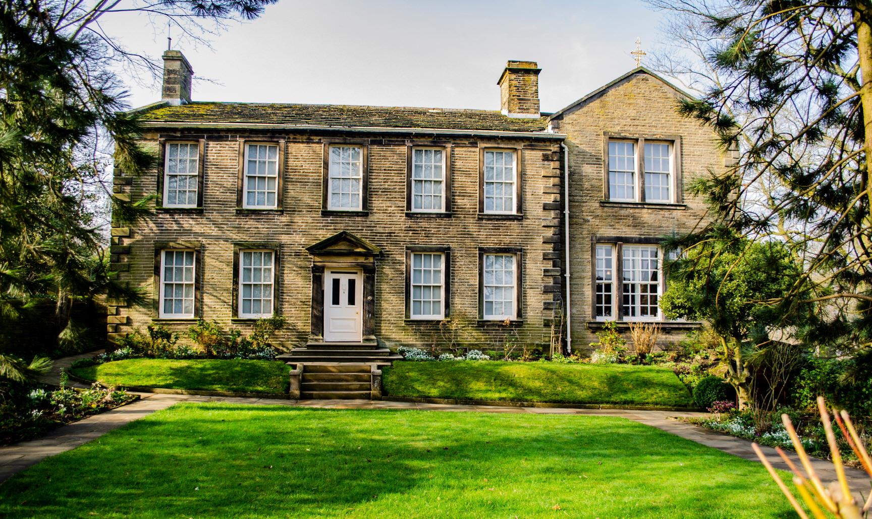 브론테 박물관  Bronte Parsonage Museum