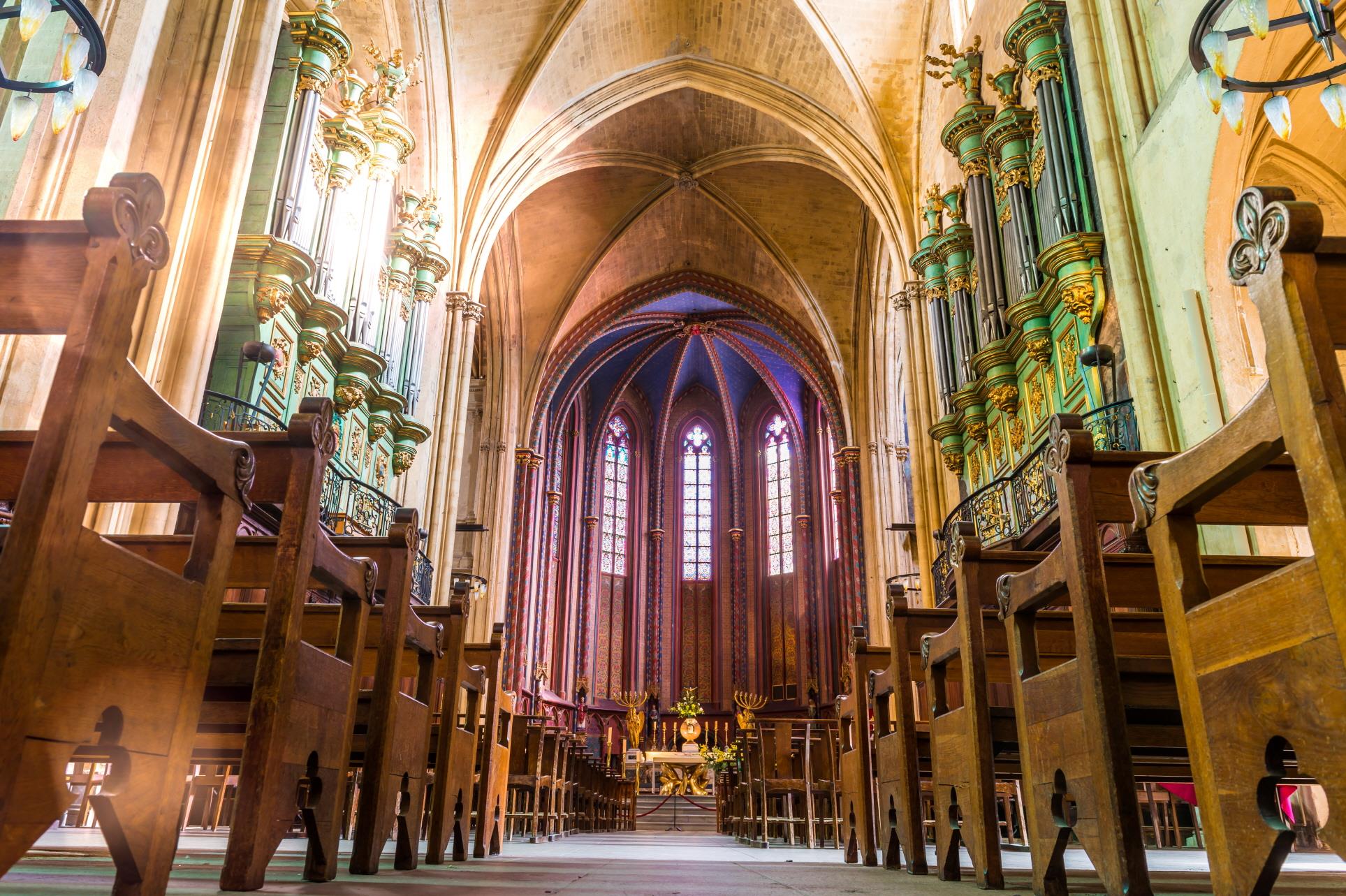 생소뵈르 대성당  Cathedral Saint Sauveur