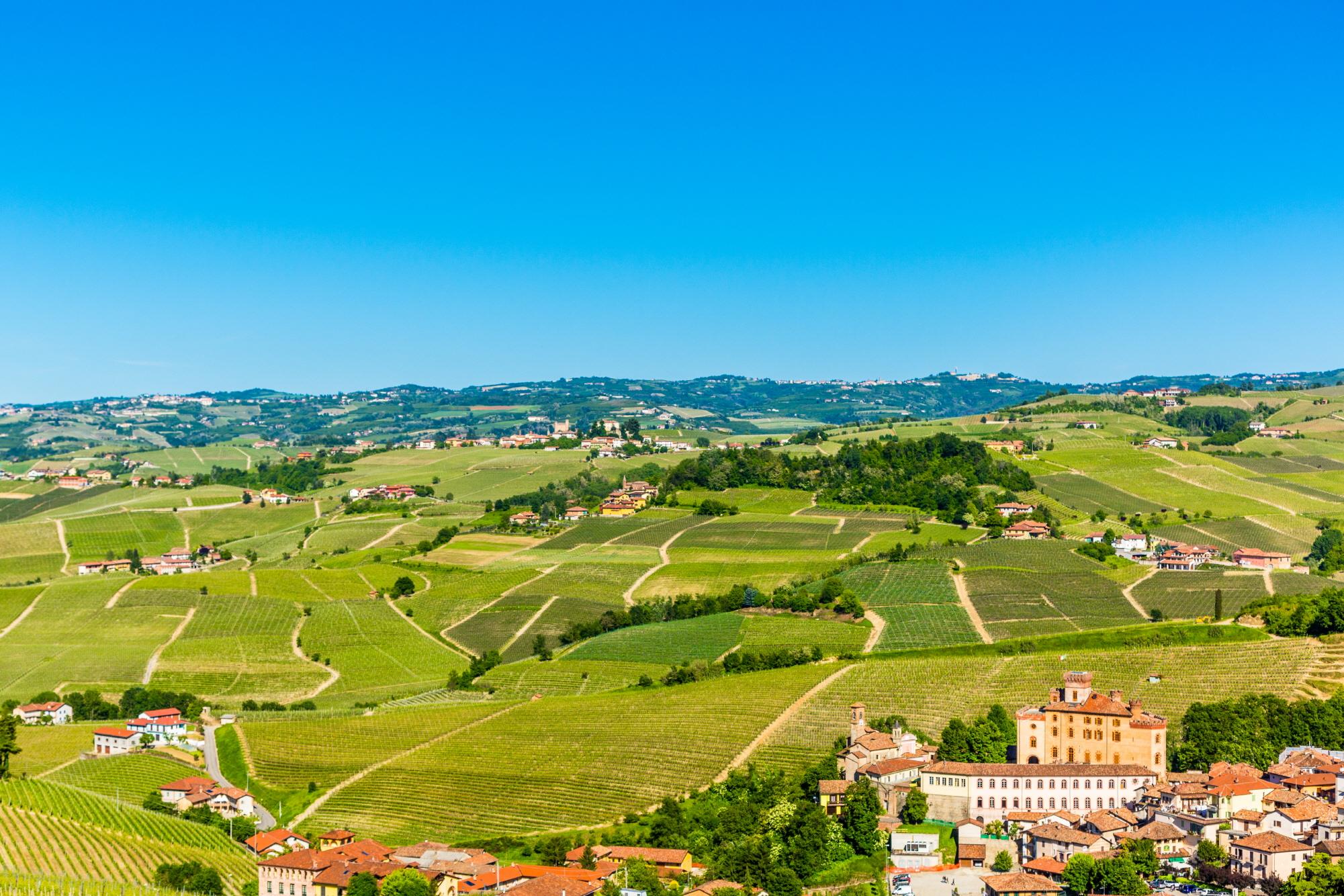 바롤로, 라 모라 마을  Barolo and La Morra town