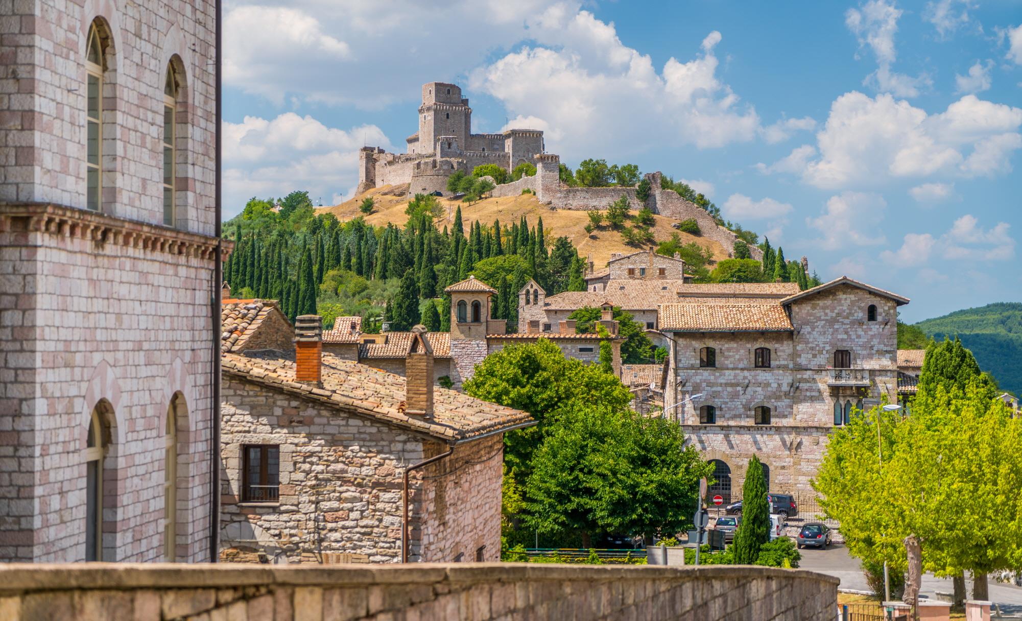 로카 마조레 요새  Rocca Maggiore fortress