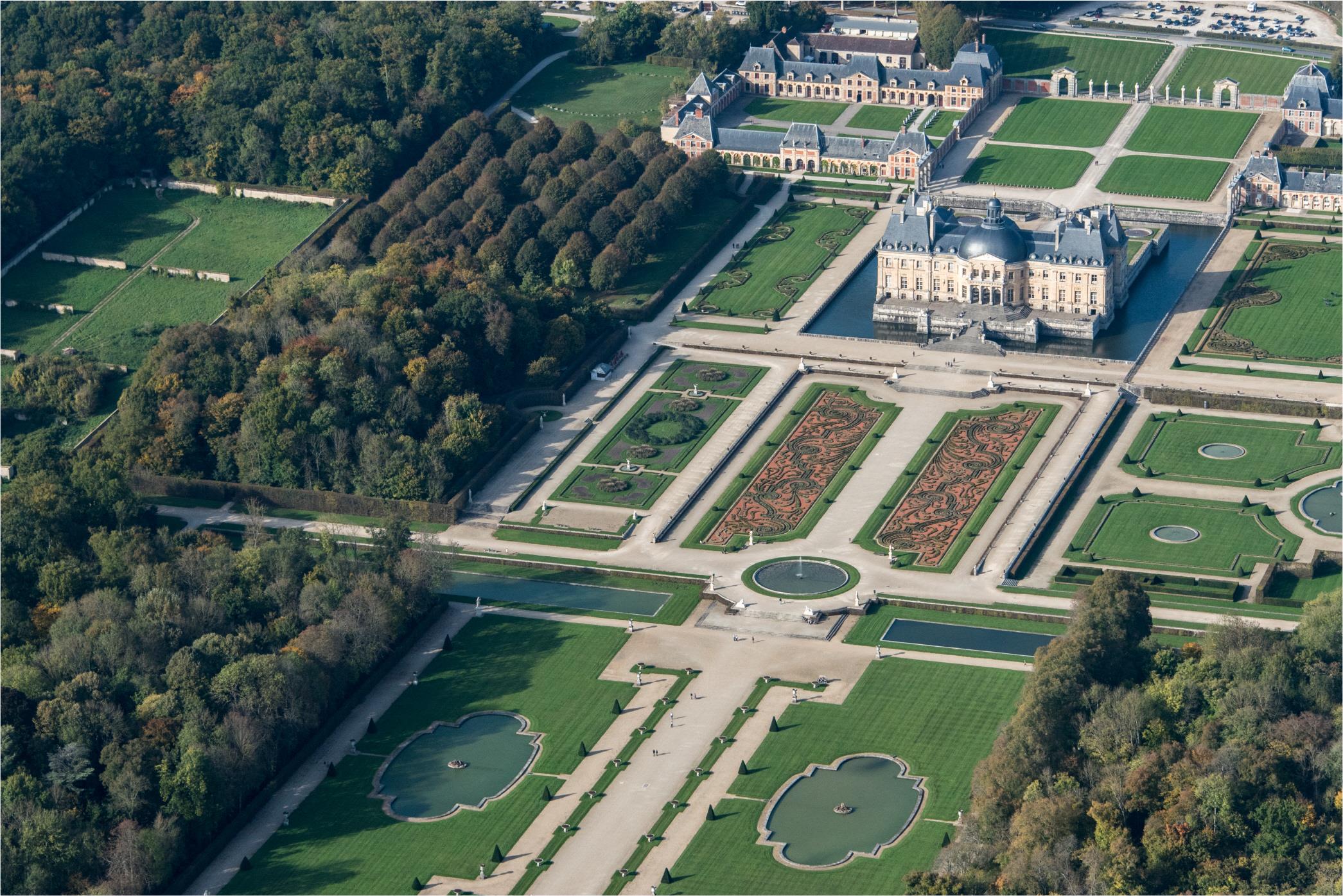 보르비콩트 성  Chateau de Vaux-le-Vicomte