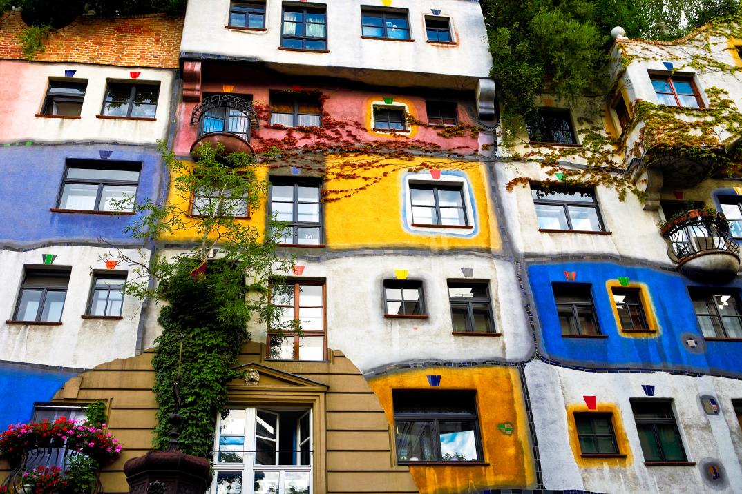 훈데르트 바써 하우스  Kunst Haus Wien. Museum Hundertwasser