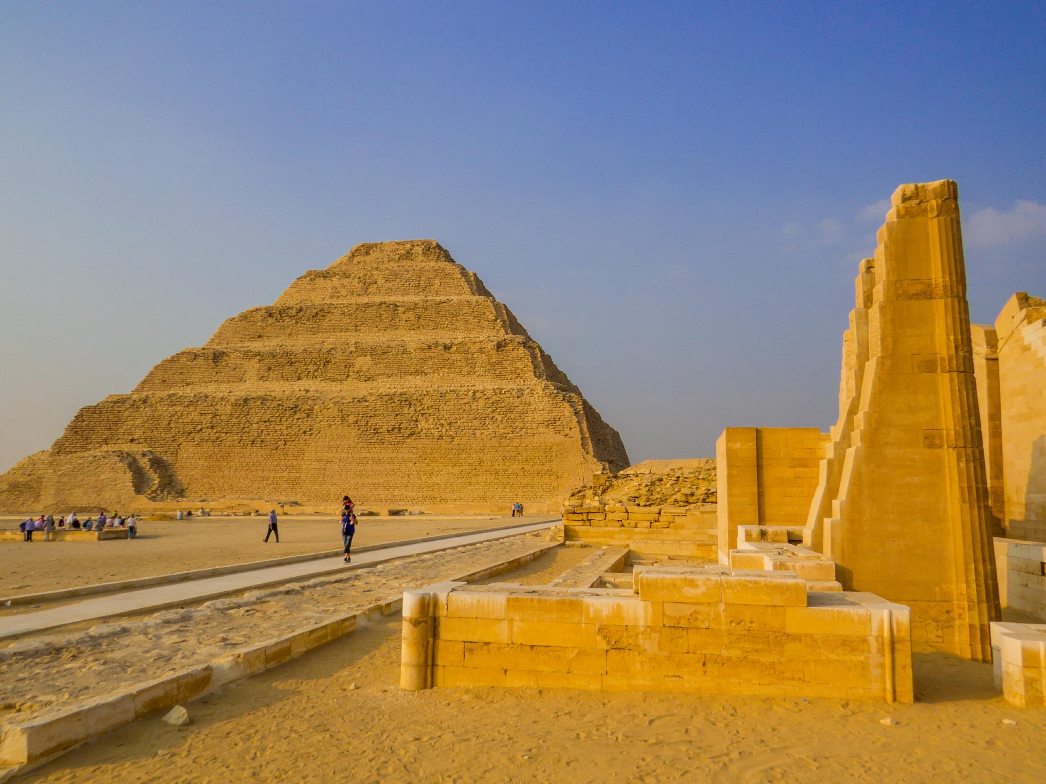 사카라 피라미드  Saqqara Necropolis